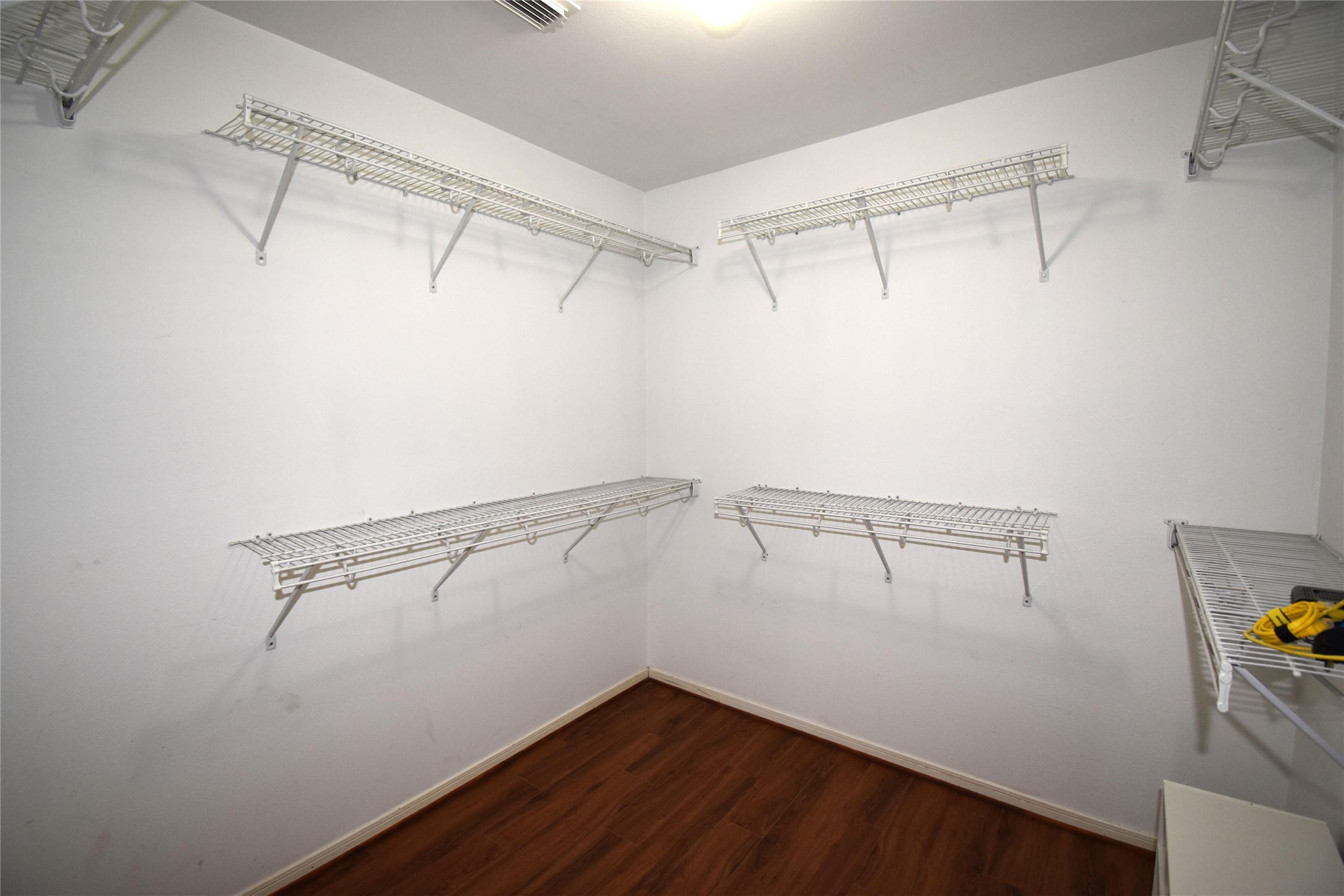 17611 Hoover Gardens Drive Property Photo 24