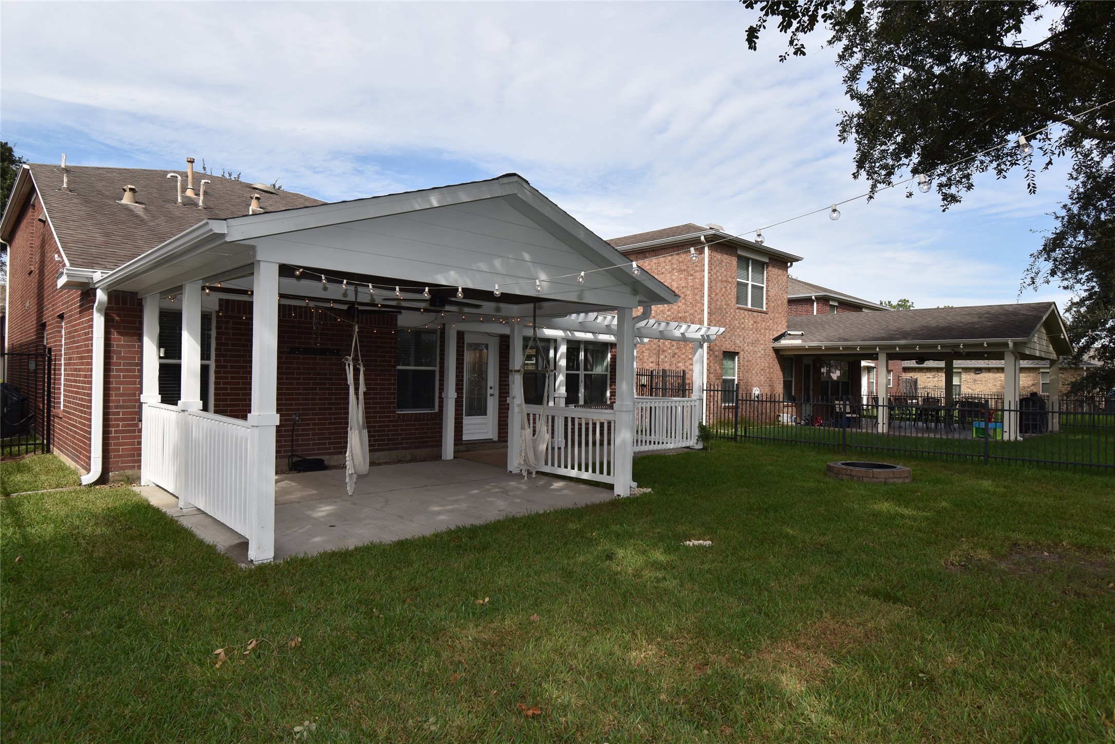 17611 Hoover Gardens Drive Property Photo 43