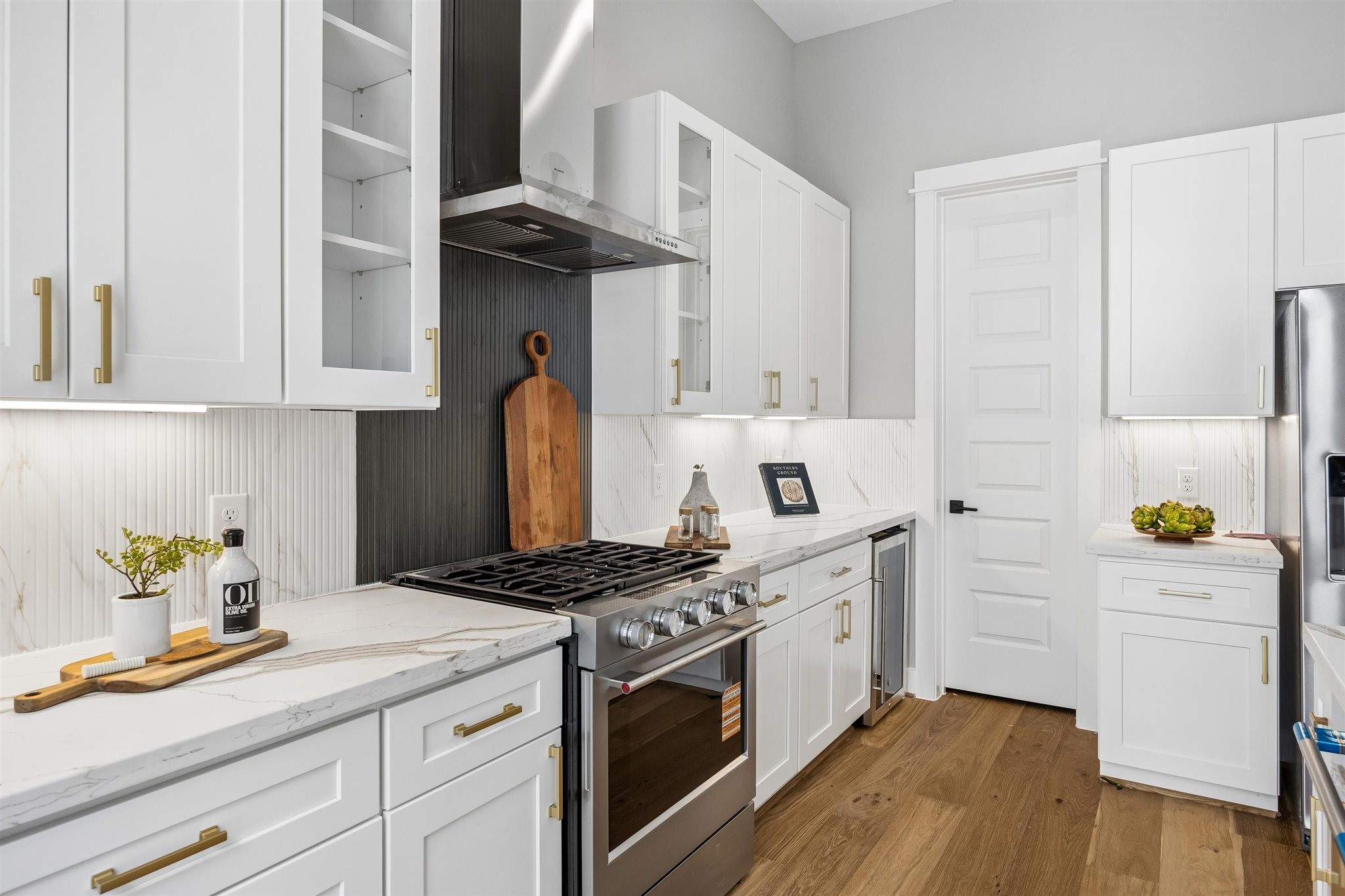 1187 W 19th Street Property Photo 10