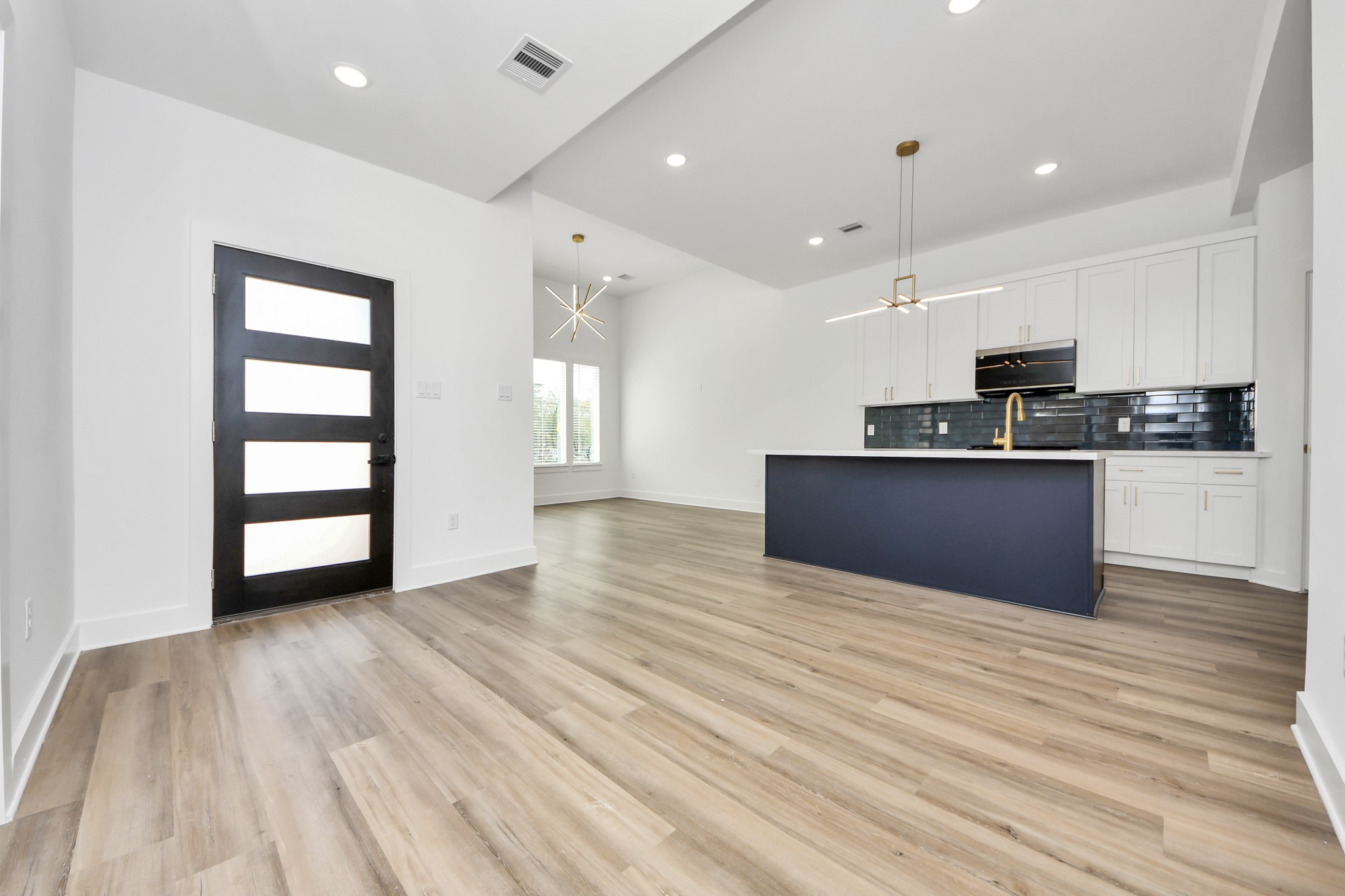 9309 Caddo Street B Property Photo 8