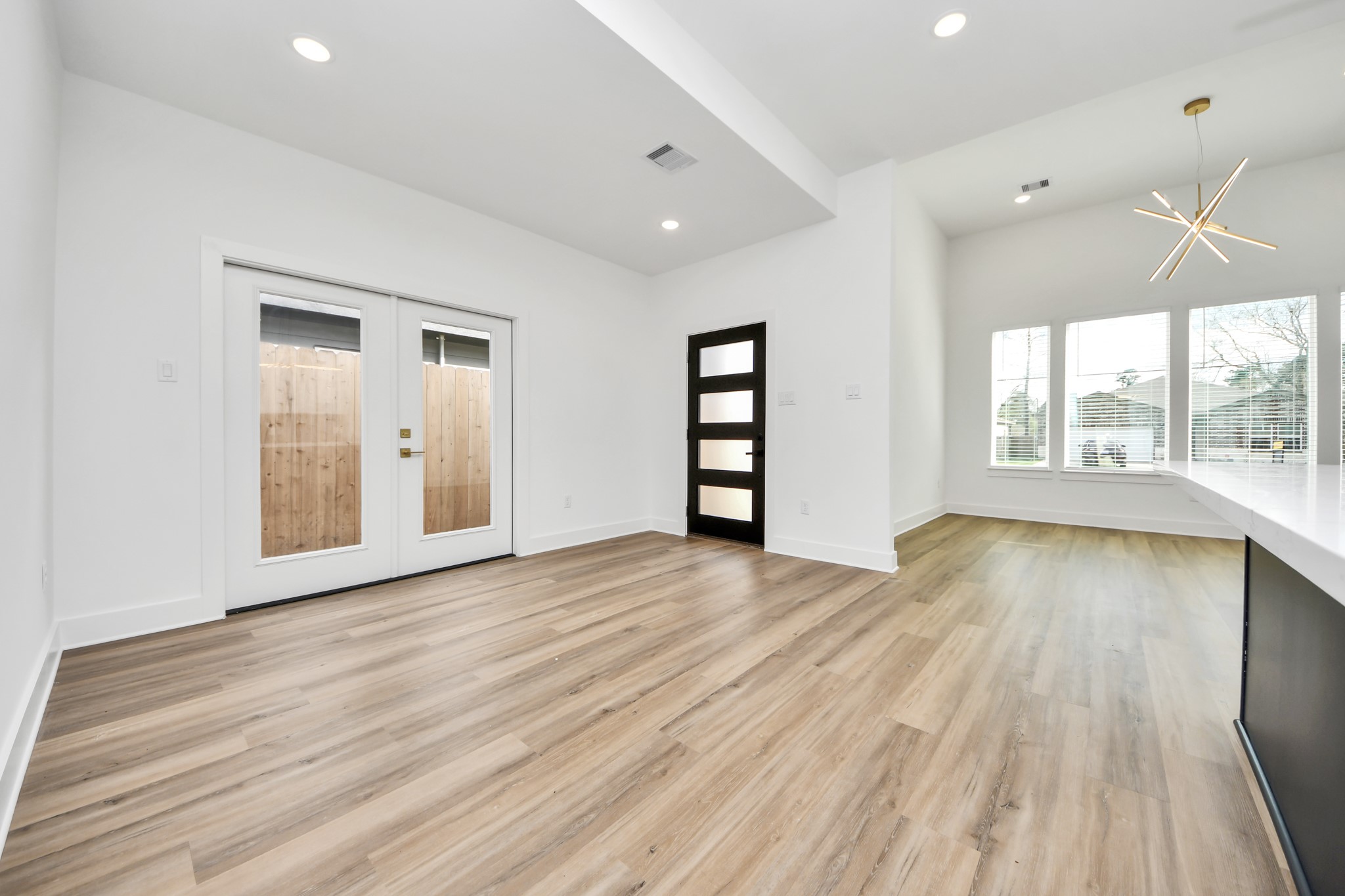 9309 Caddo Street B Property Photo 9