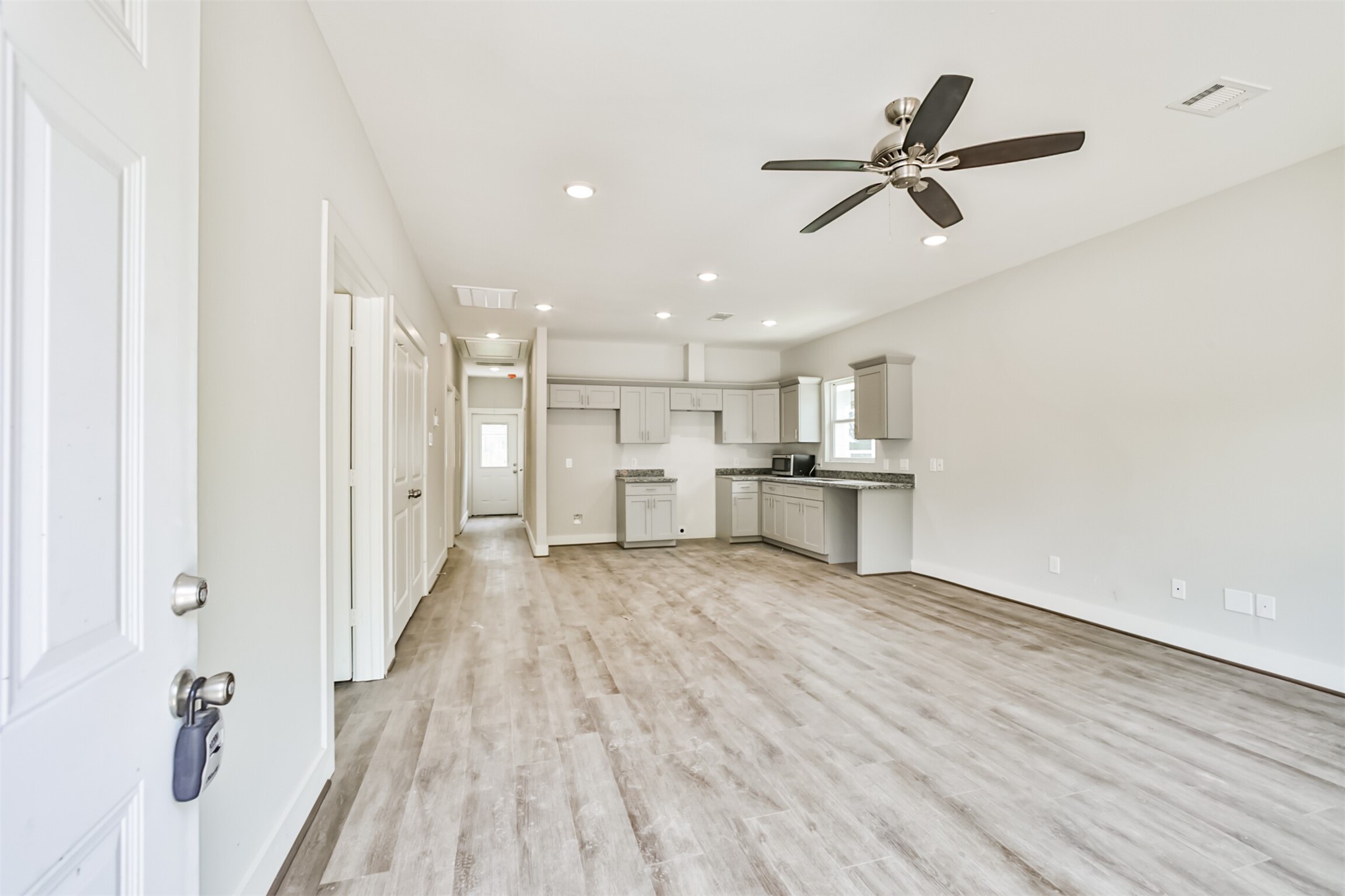 420 Ave B Property Photo 1