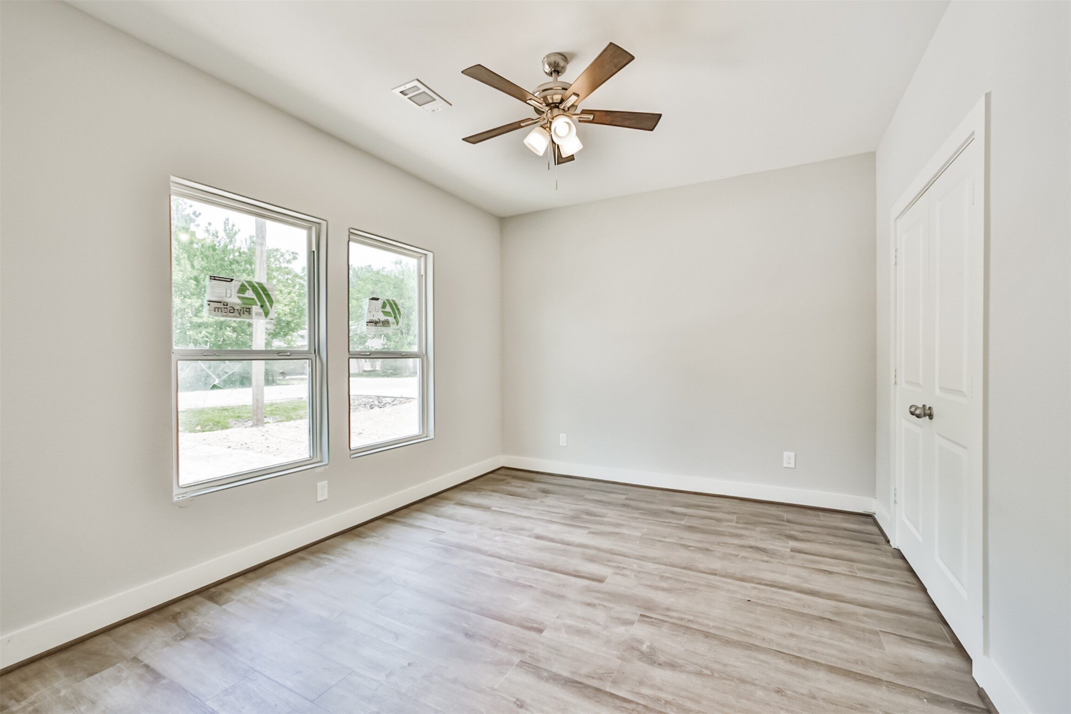 420 Ave B Property Photo 18