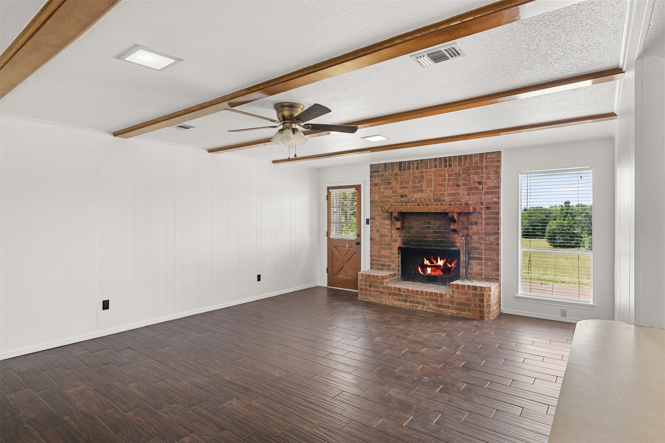 1852 County Road 202 Property Photo 4