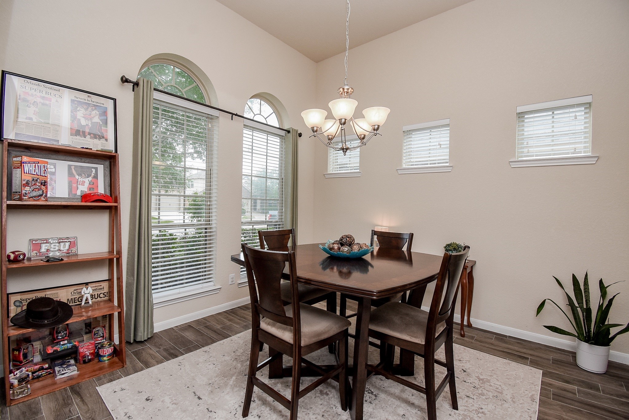 17634 Yorkhill Court Property Photo 3