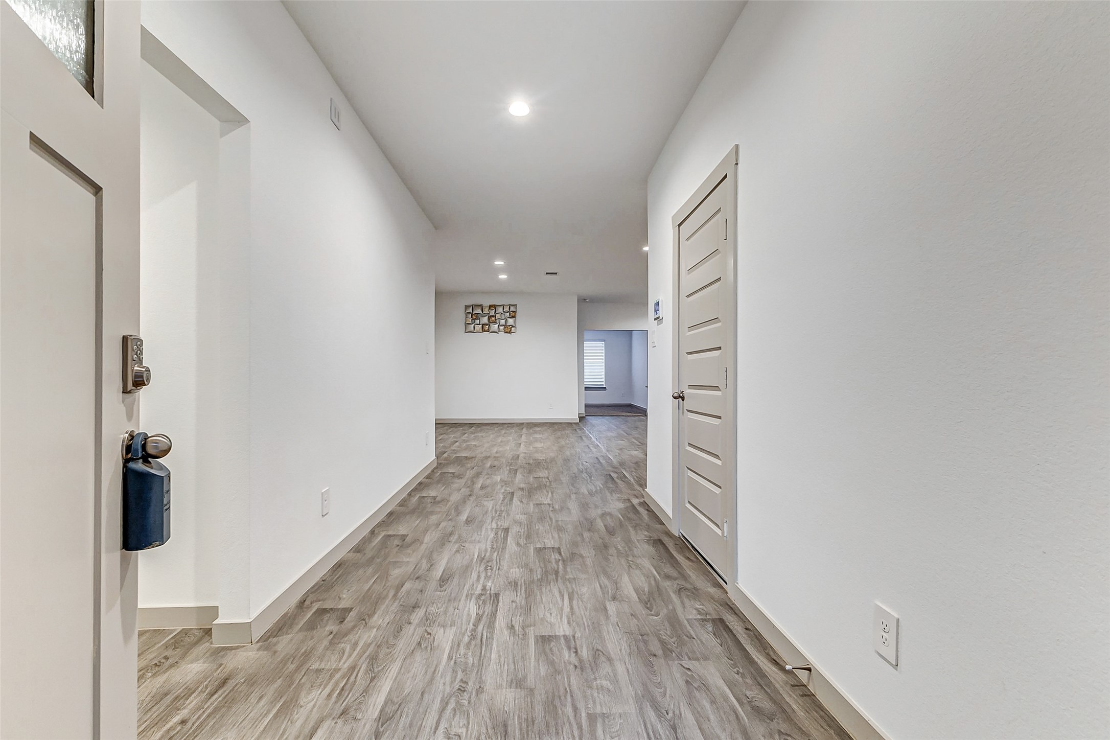 7007 Sunbreeze Lane Property Photo 10