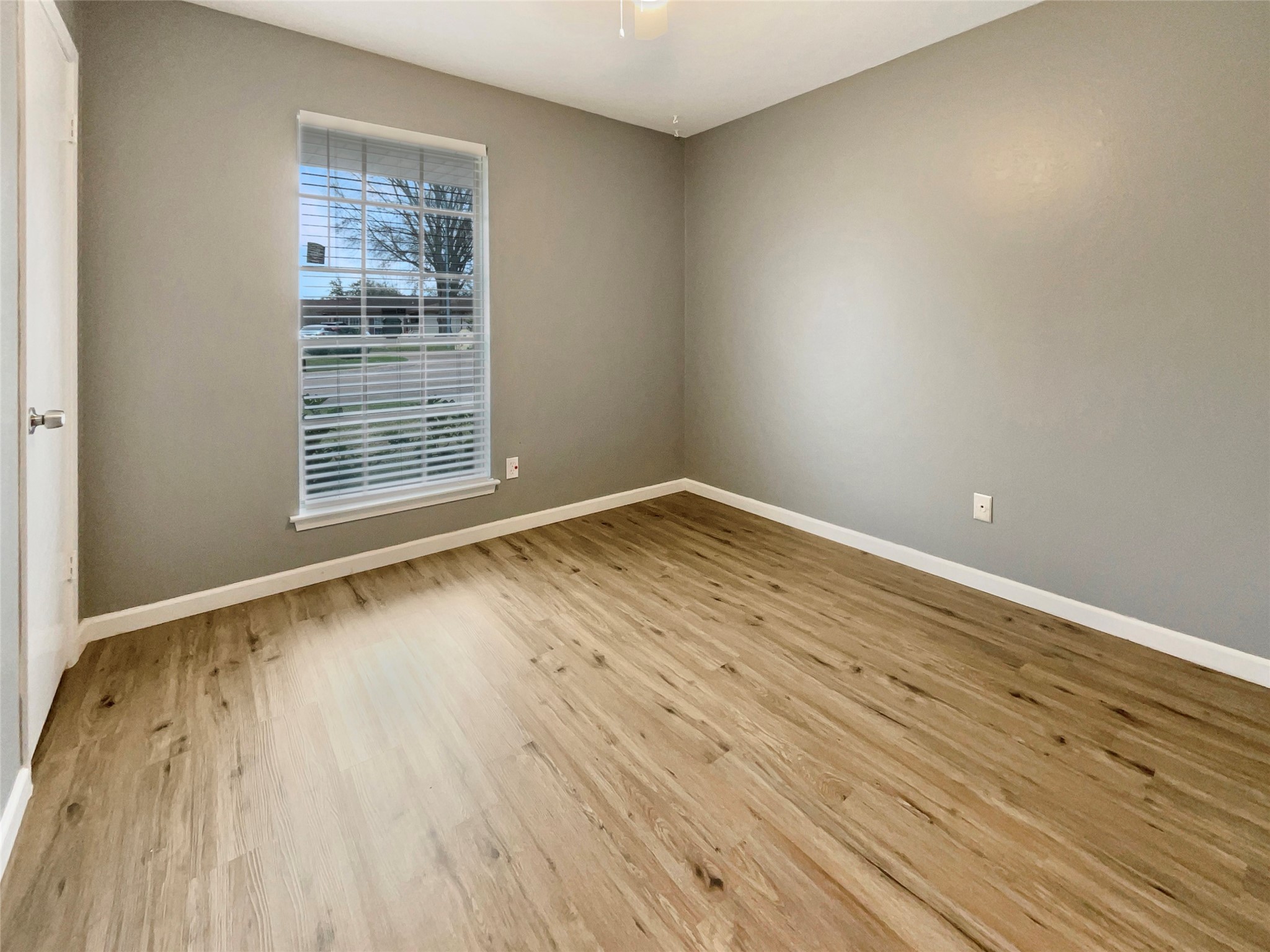 8811 Cottage Gate Lane Property Photo 18