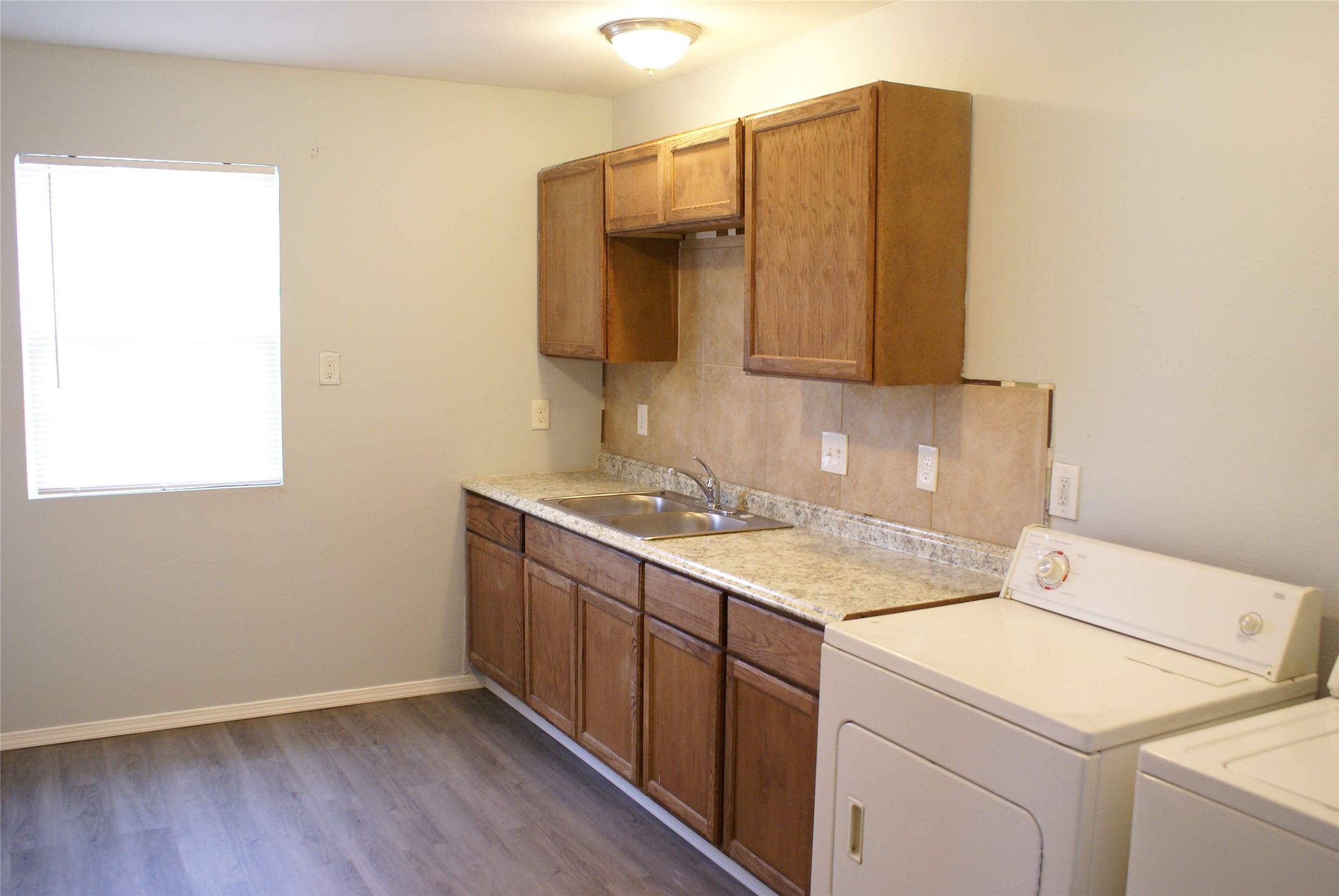 2511 Rosalie Street D Property Photo 8