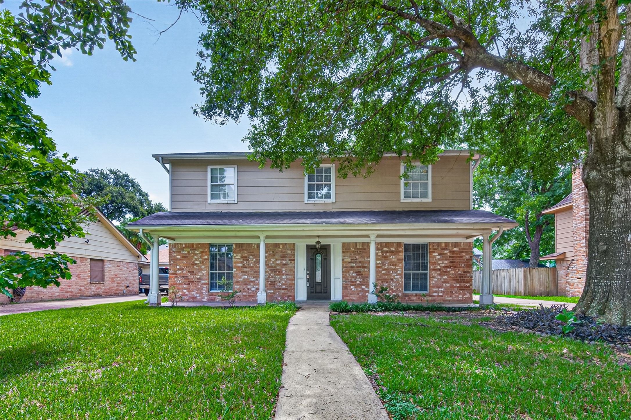 6715 Greenvale Lane Property Photo 1