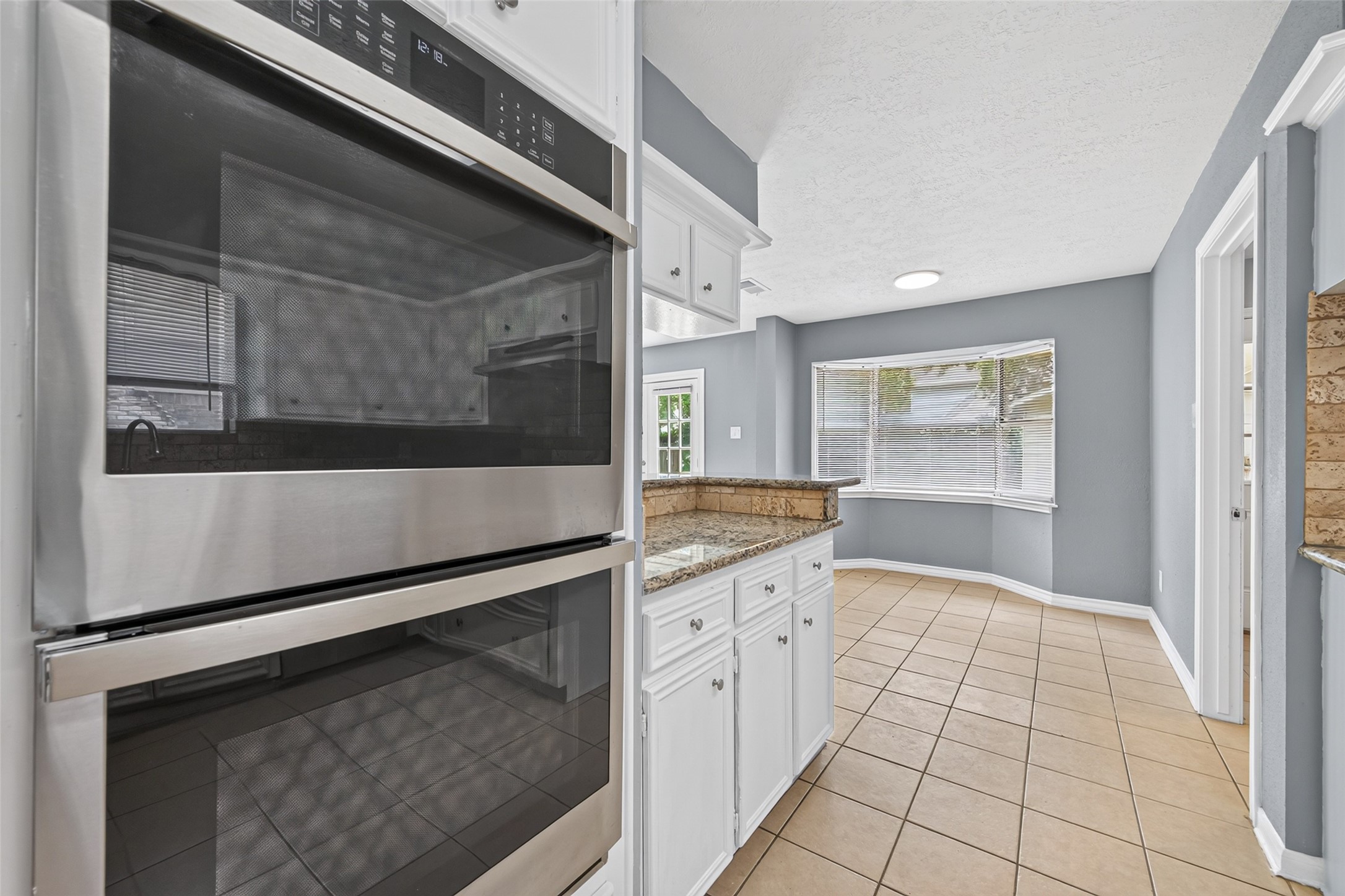 6715 Greenvale Lane Property Photo 11