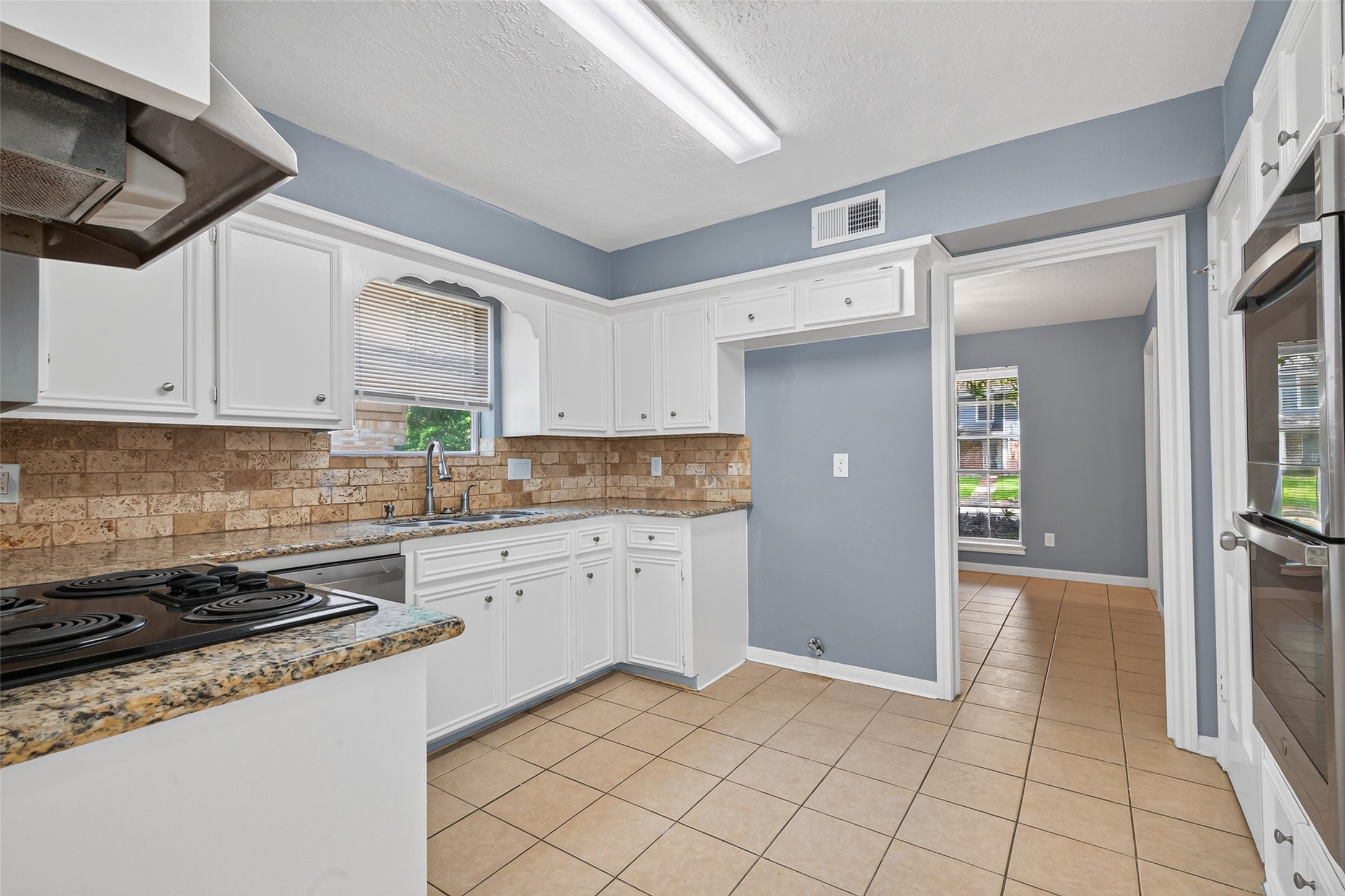 6715 Greenvale Lane Property Photo 14