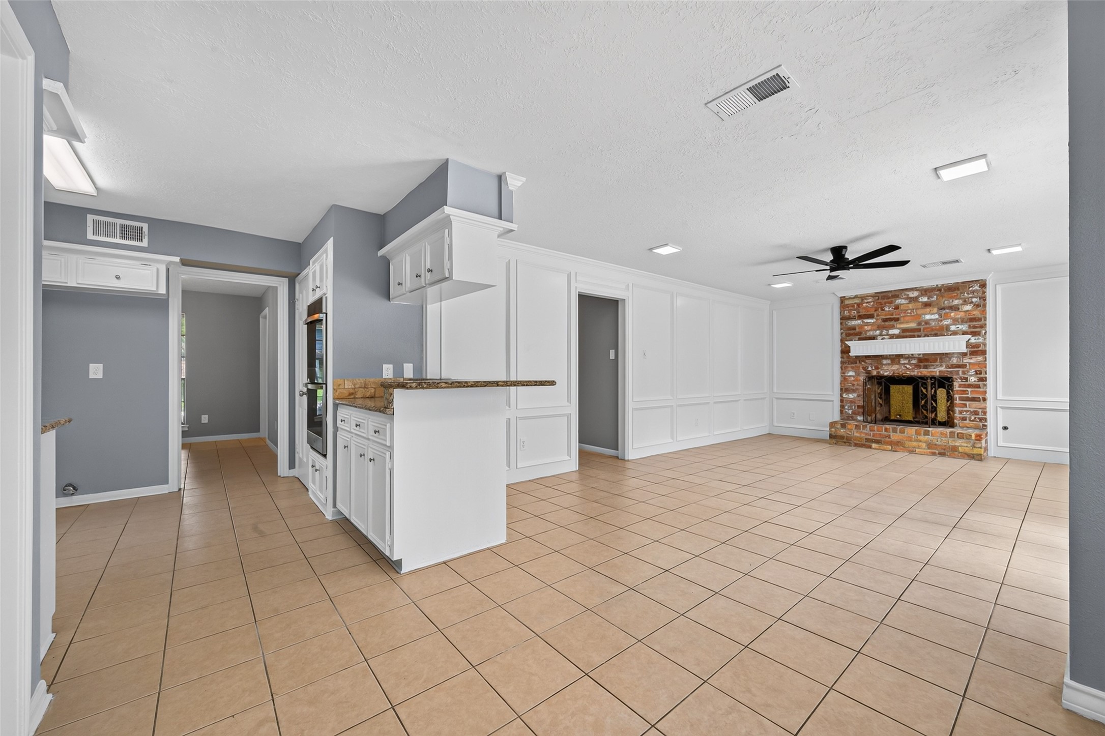 6715 Greenvale Lane Property Photo 18
