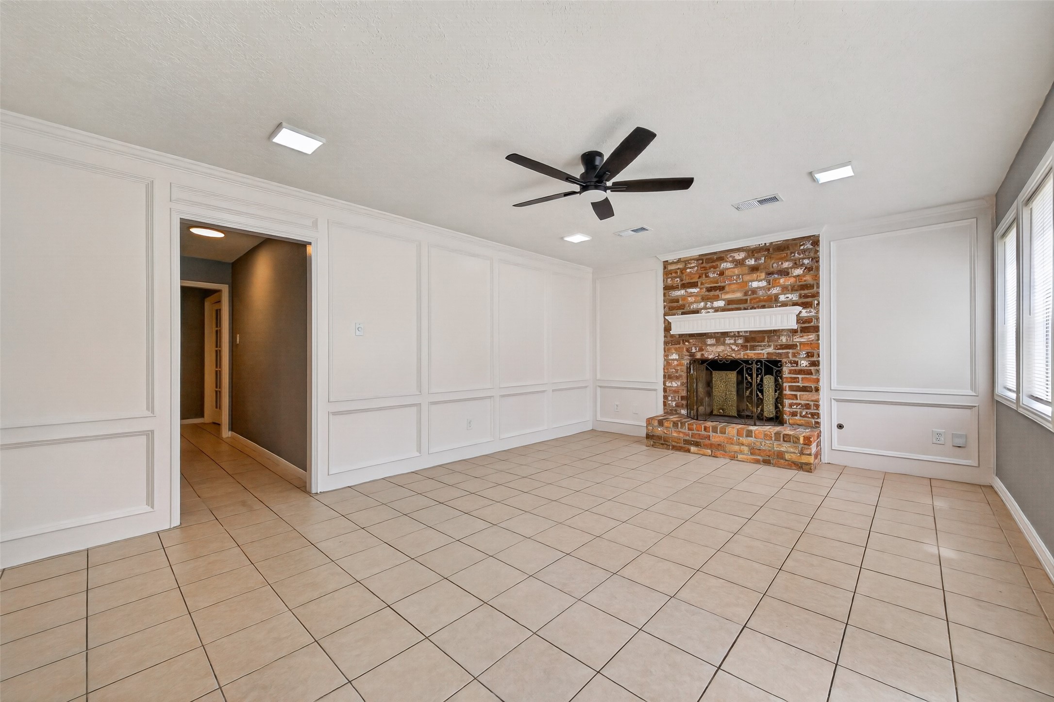 6715 Greenvale Lane Property Photo 20