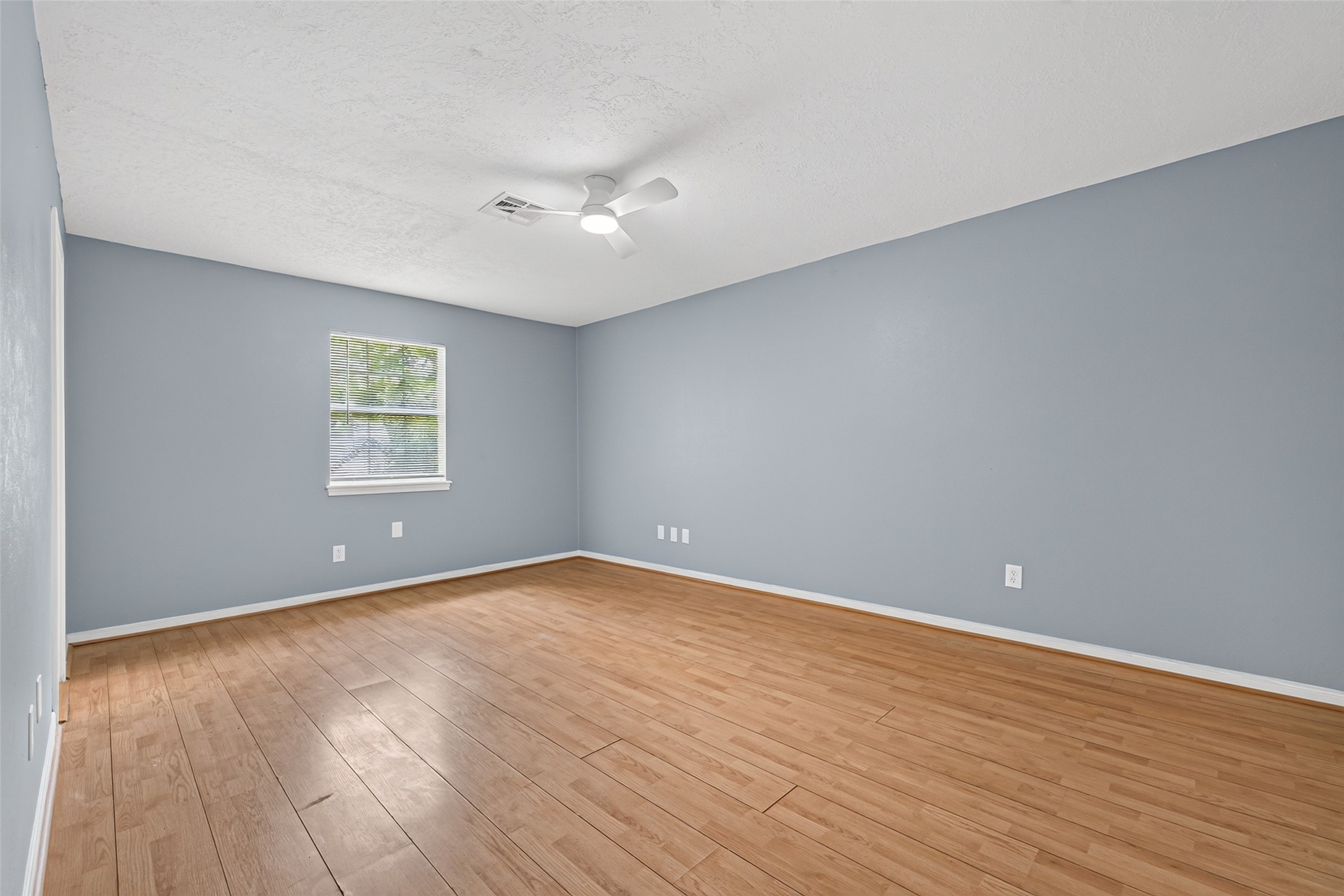 6715 Greenvale Lane Property Photo 24