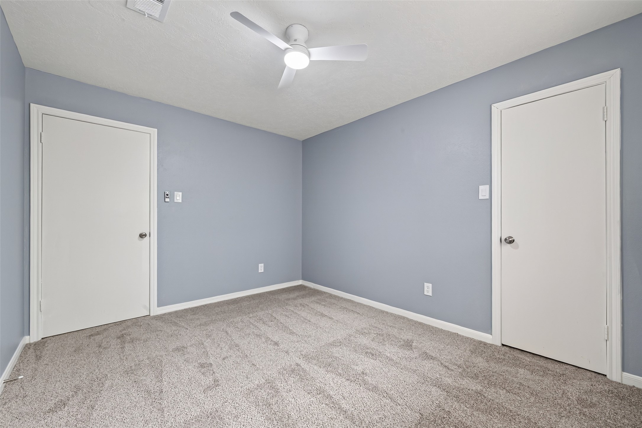 6715 Greenvale Lane Property Photo 32