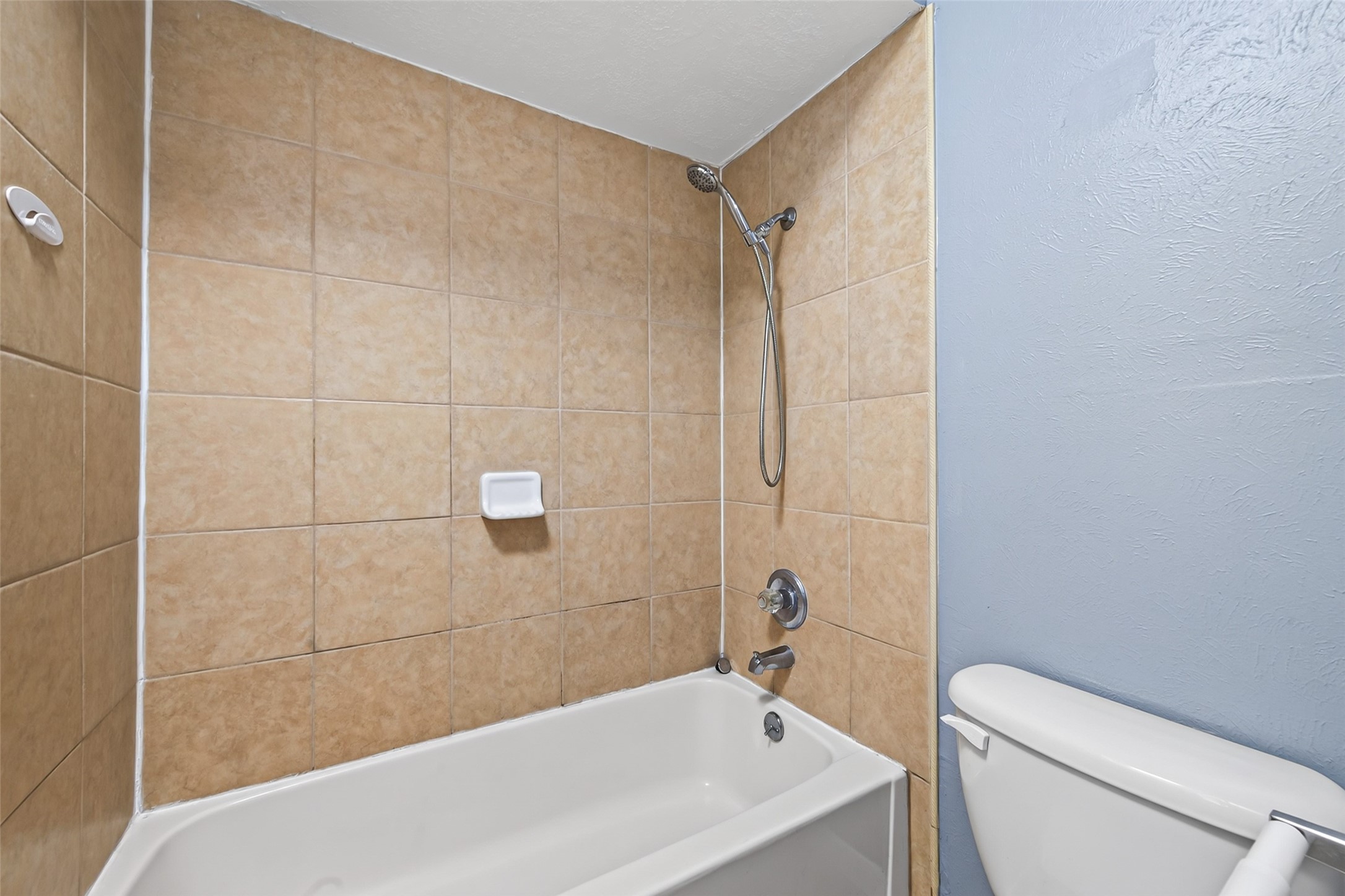 6715 Greenvale Lane Property Photo 34