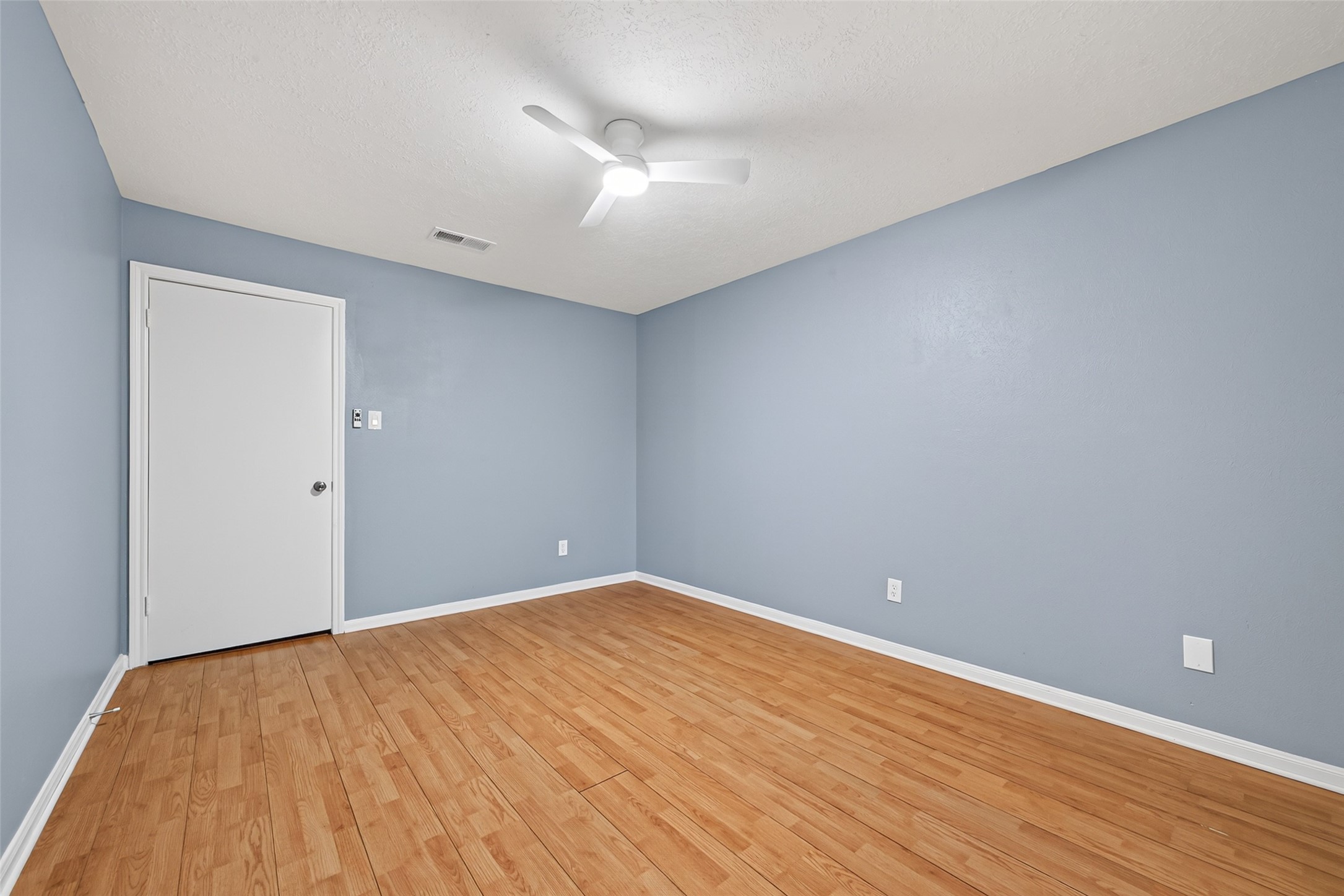 6715 Greenvale Lane Property Photo 39