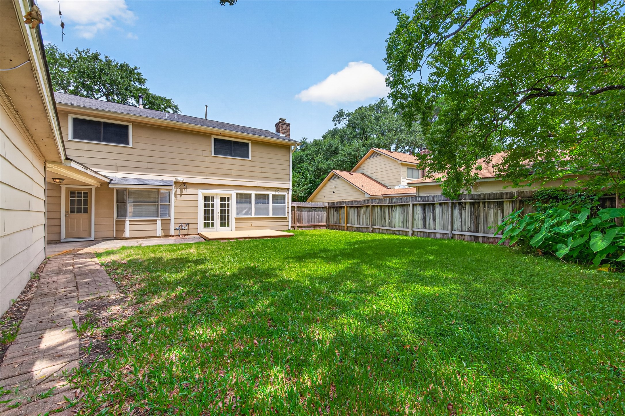 6715 Greenvale Lane Property Photo 40