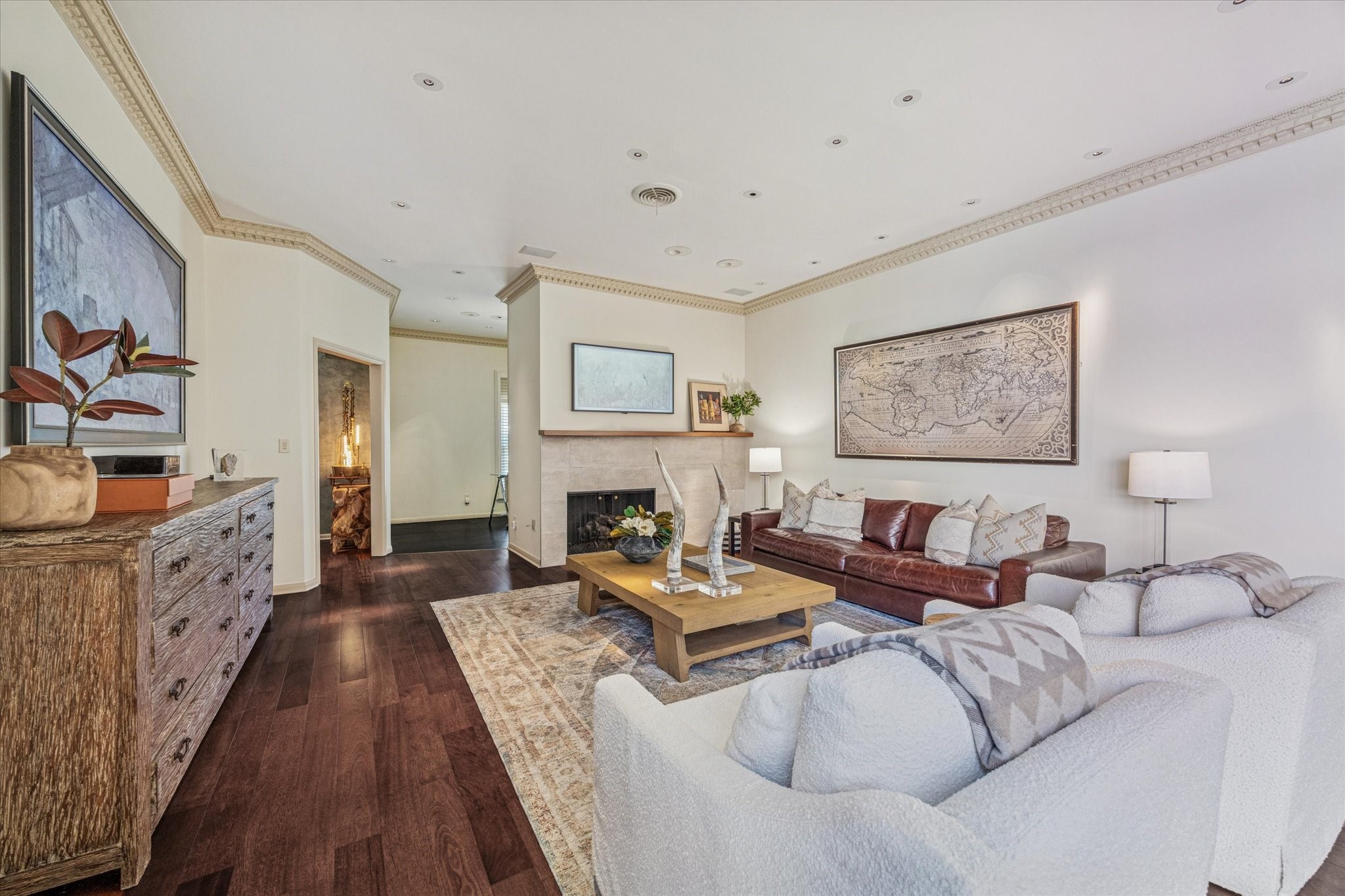 2102 Canongate Drive Property Photo 8