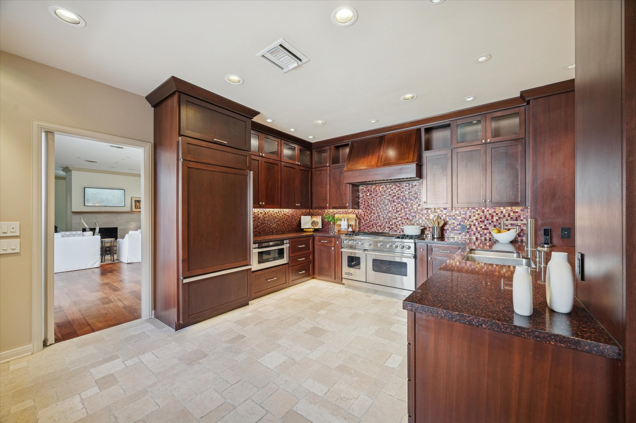 2102 Canongate Drive Property Photo 17