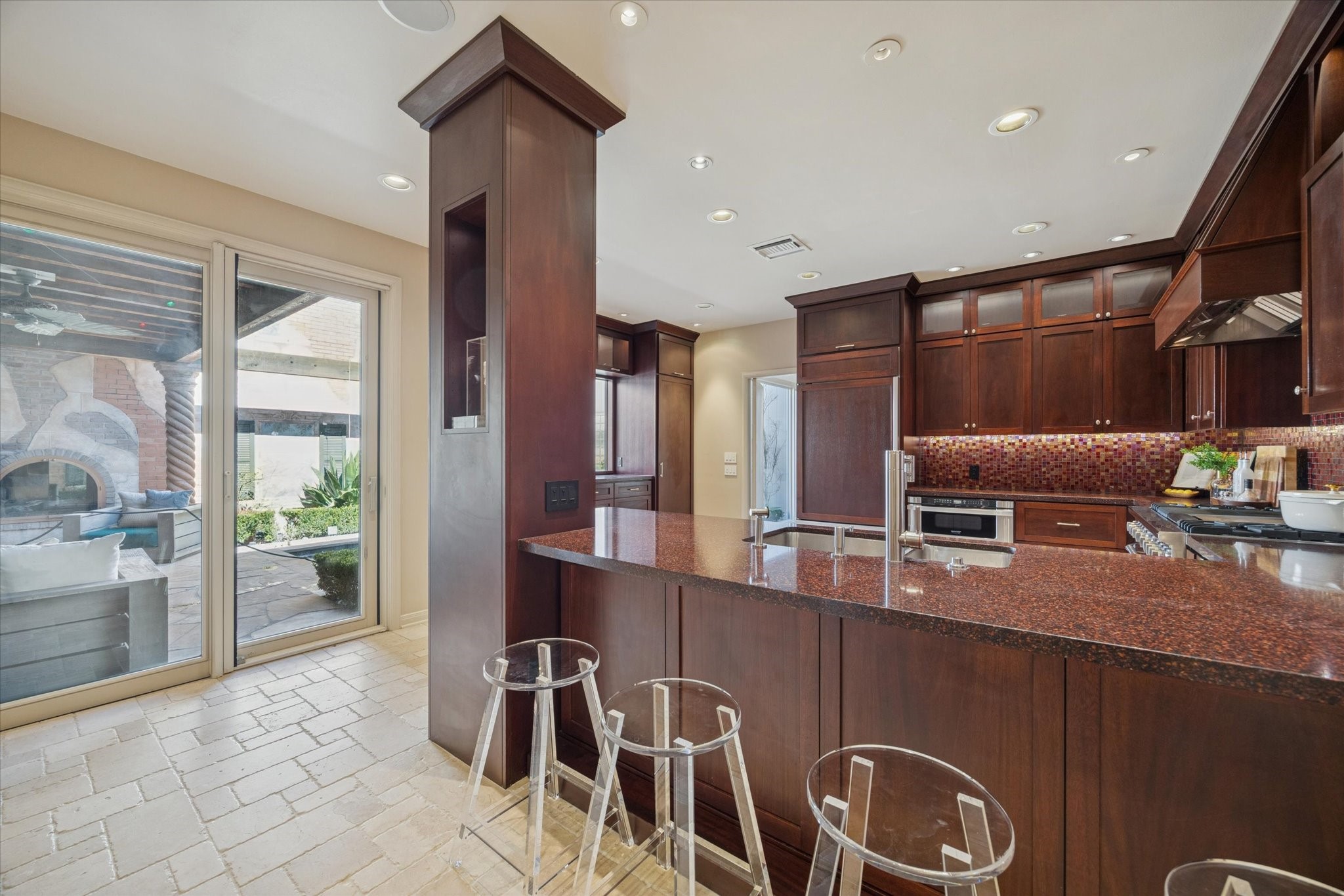 2102 Canongate Drive Property Photo 19