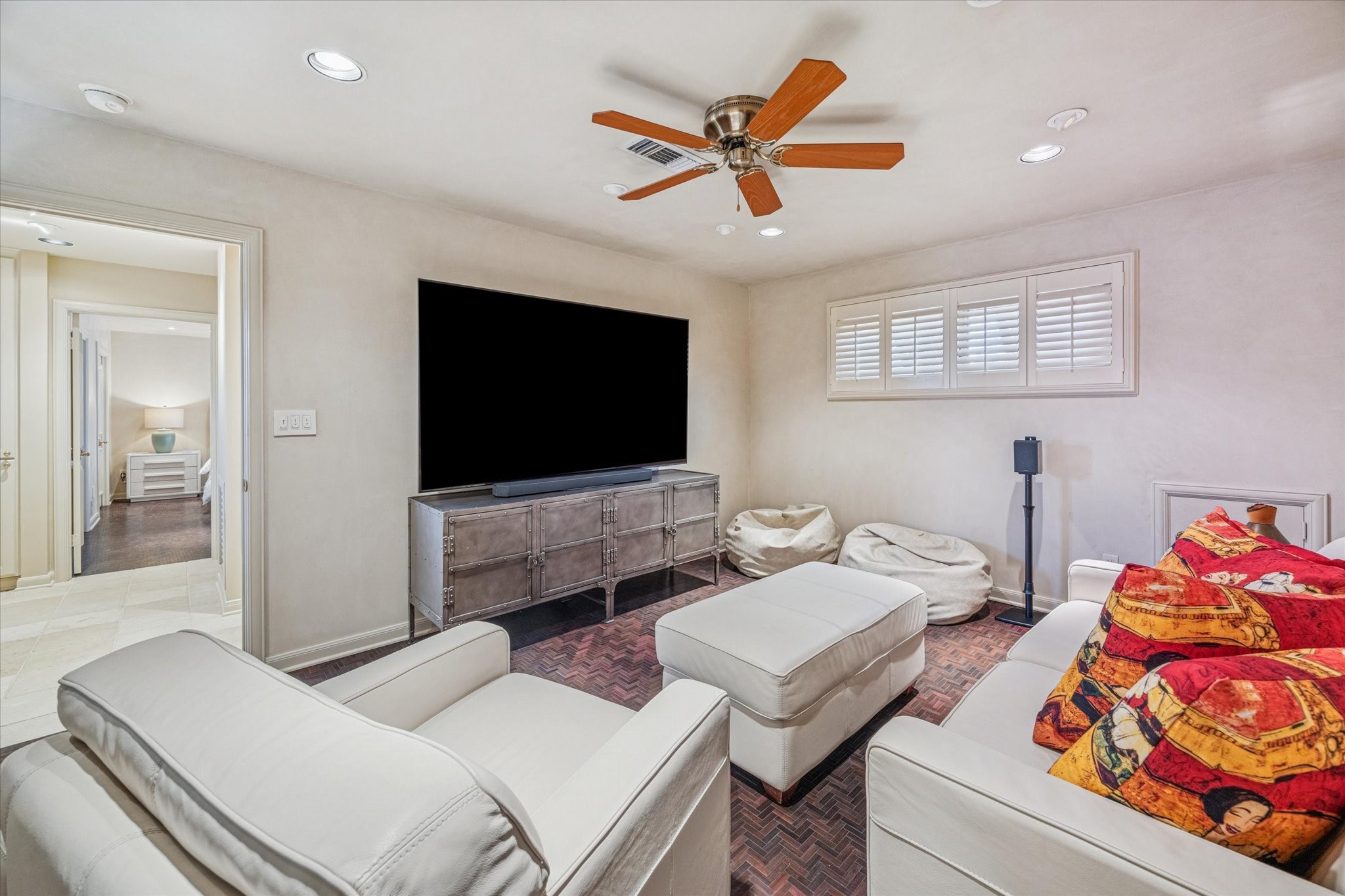 2102 Canongate Drive Property Photo 34
