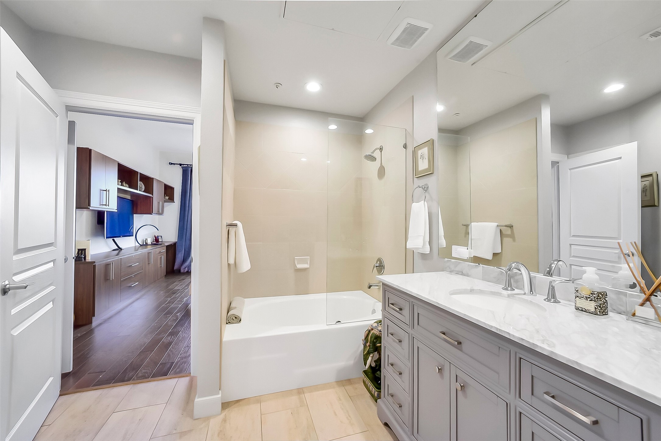 3333 Allen Parkway 710 Property Photo 18