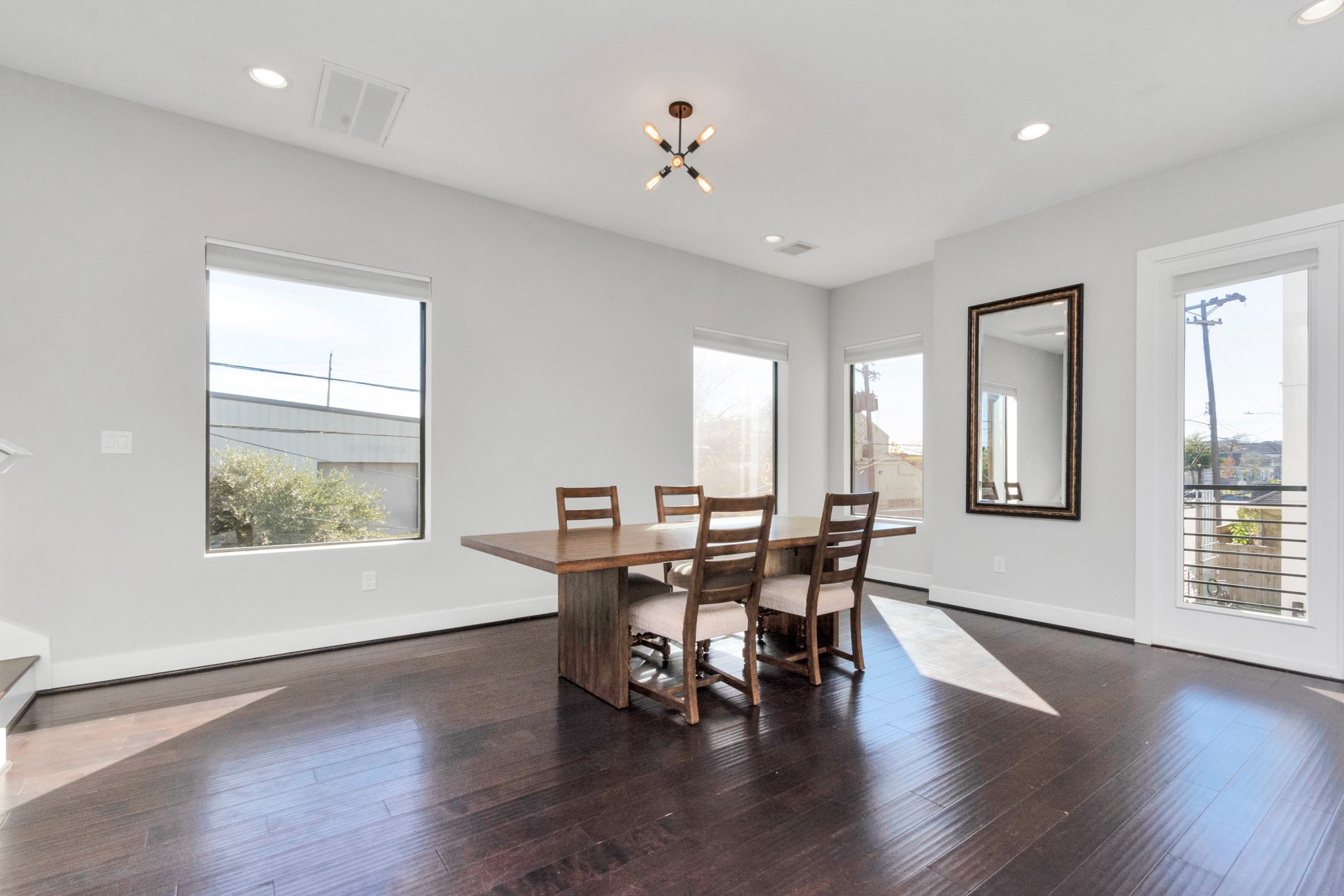 151 N Ennis Street Property Photo 9