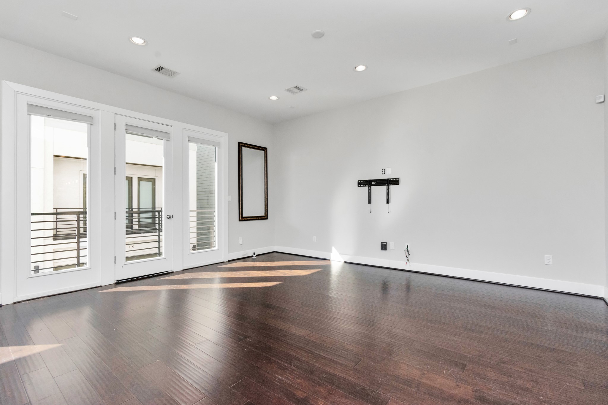 151 N Ennis Street Property Photo 10