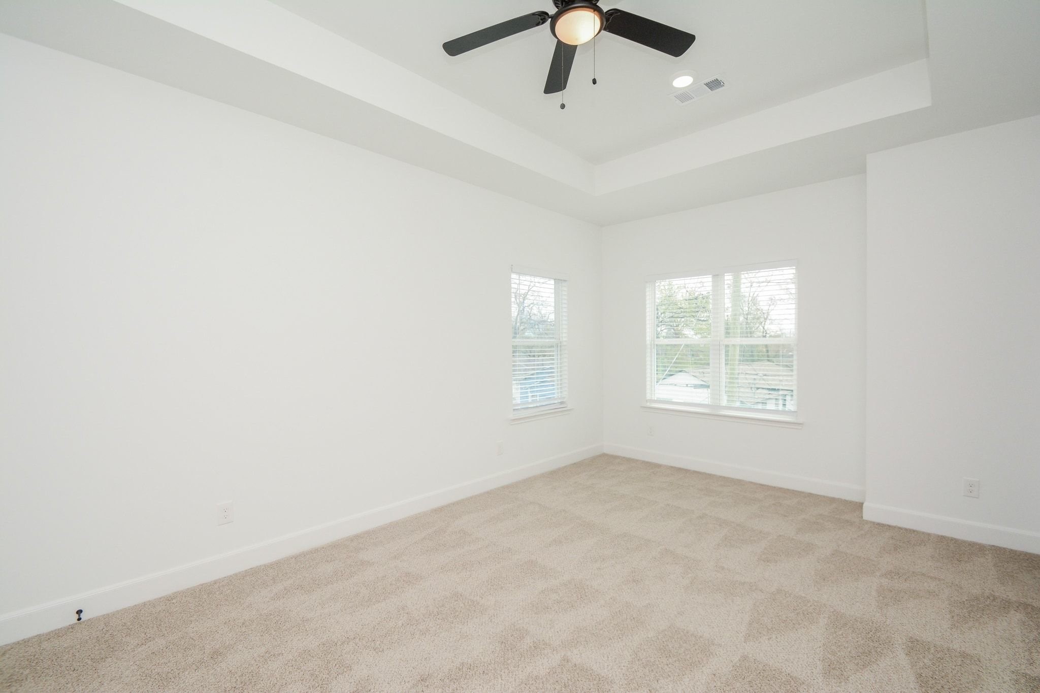 1415 E 35th Street Property Photo 13
