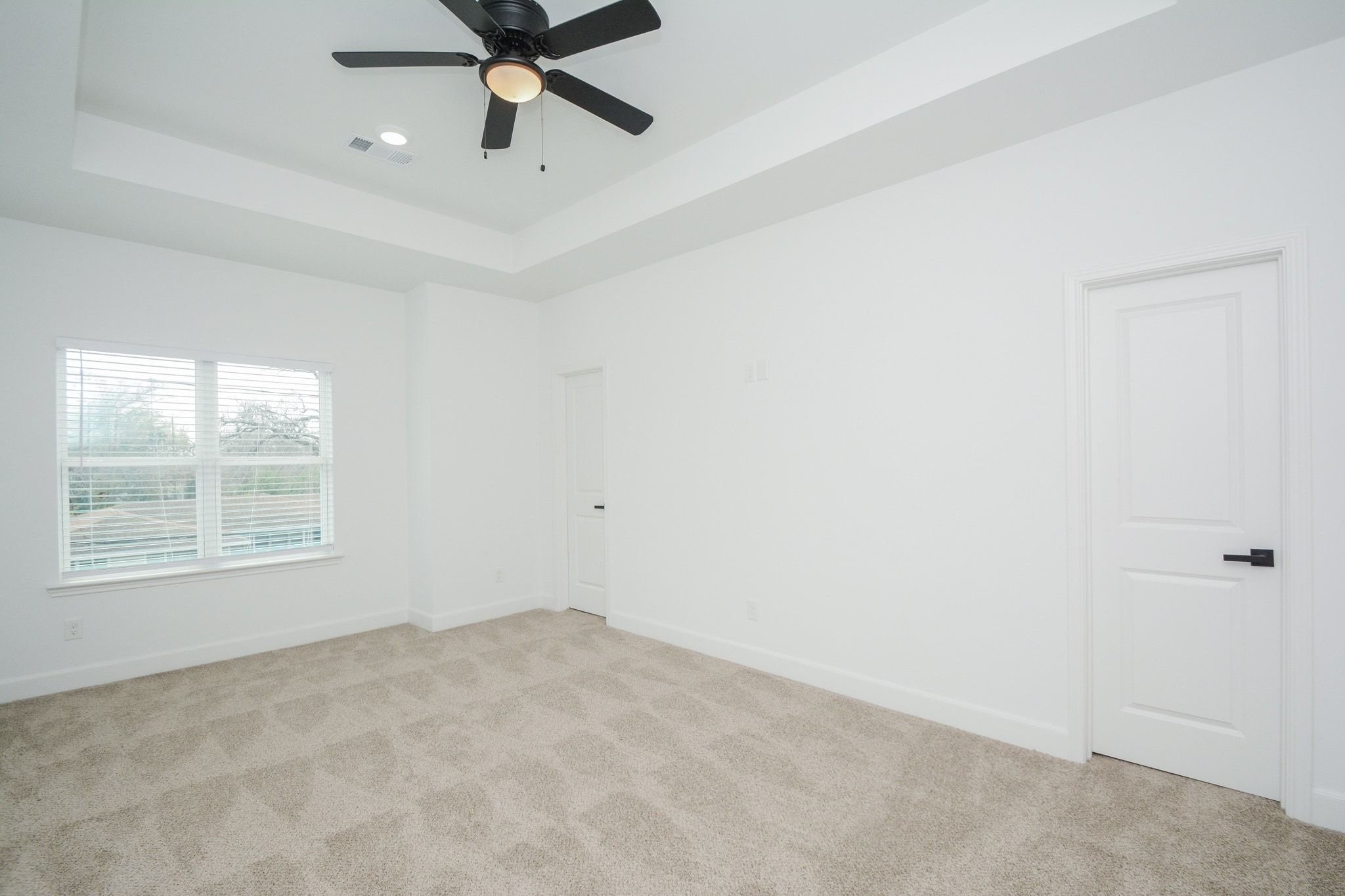 1415 E 35th Street Property Photo 14