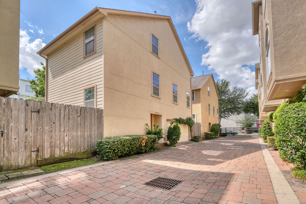 1602 A Colorado Street A Property Photo 3