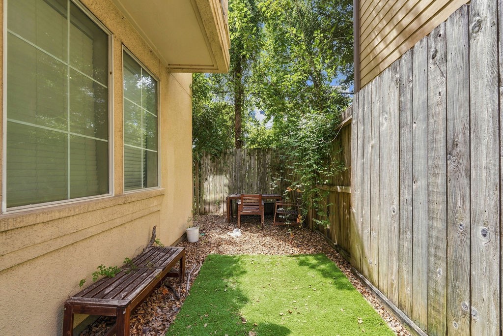 1602 A Colorado Street A Property Photo 31