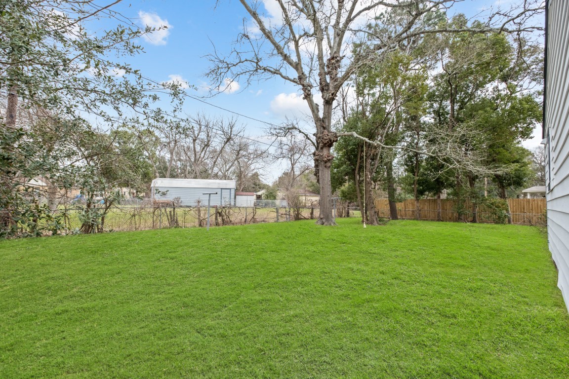 2217 Meadow Lane Property Photo 9