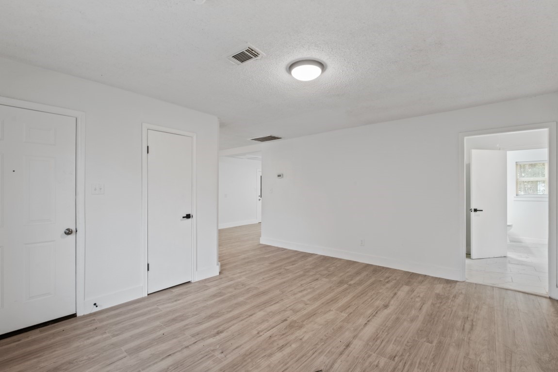 2217 Meadow Lane Property Photo 11