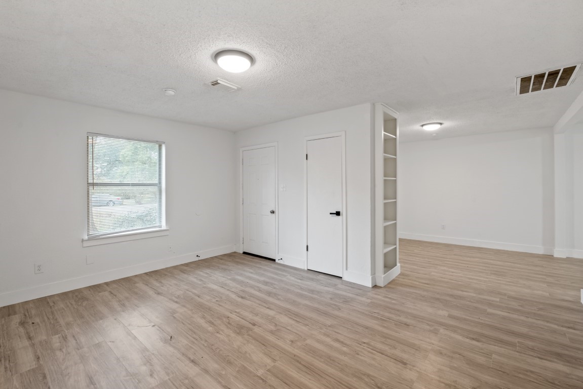 2217 Meadow Lane Property Photo 12