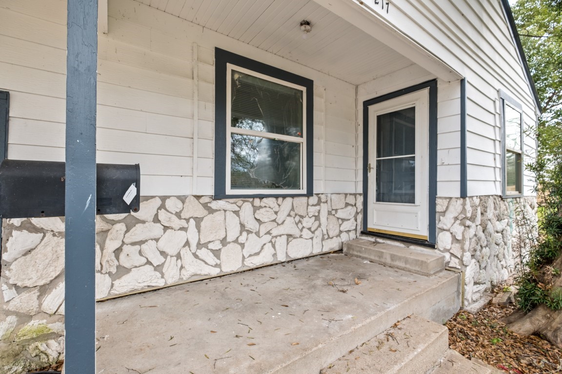 2217 Meadow Lane Property Photo 33