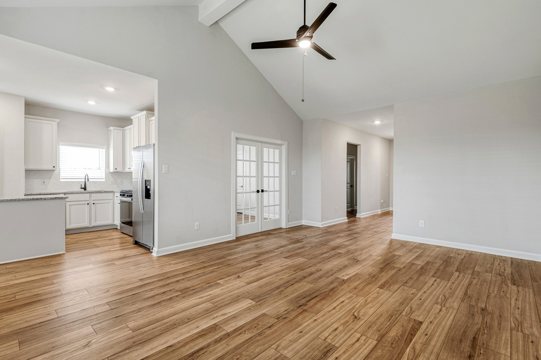 15650 Honey Cove Drive Property Photo 3