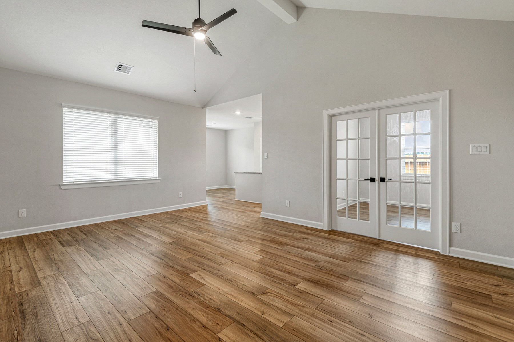 15650 Honey Cove Drive Property Photo 5