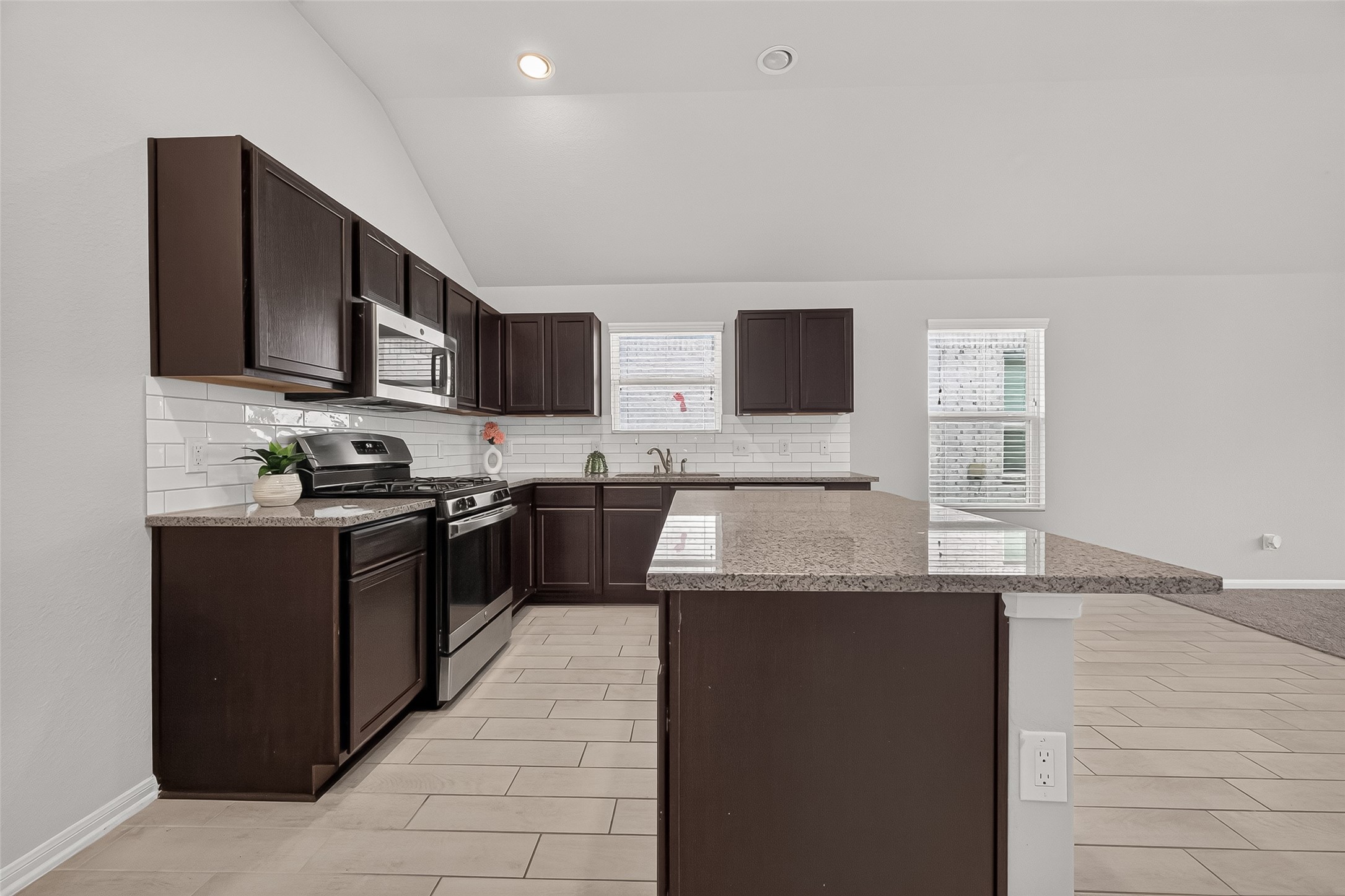2122 Artic Loon Drive Property Photo 10