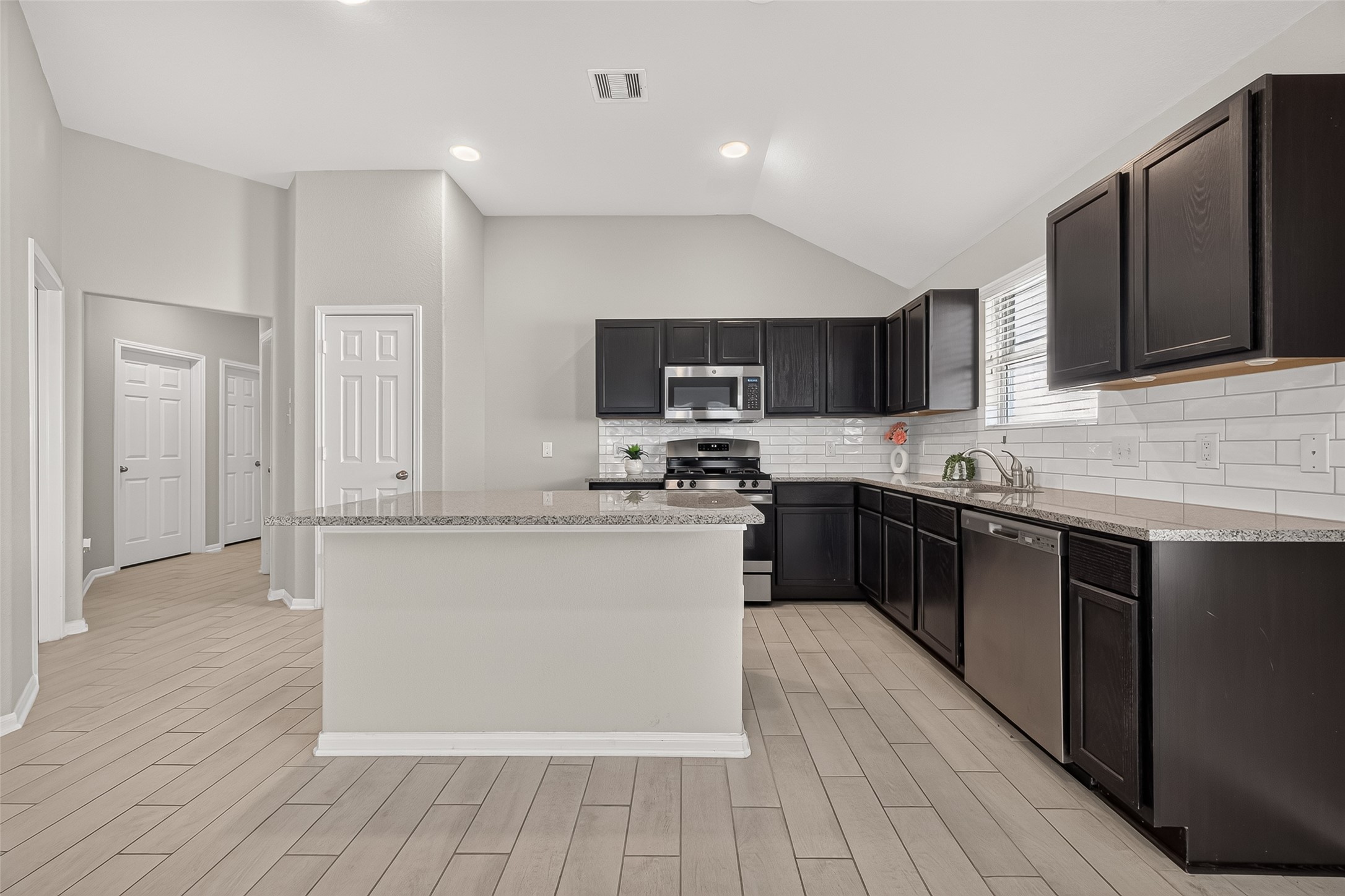 2122 Artic Loon Drive Property Photo 15