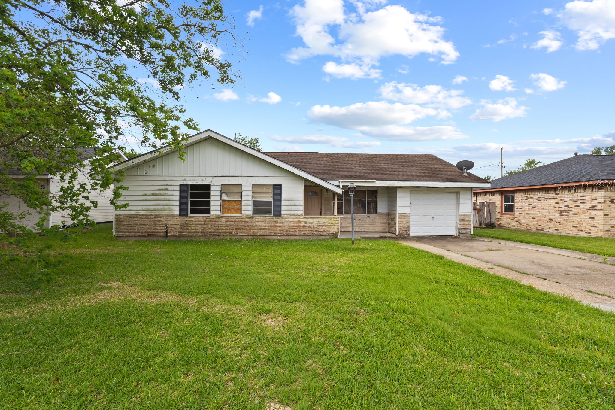 5145 Raleigh Drive Property Photo 2