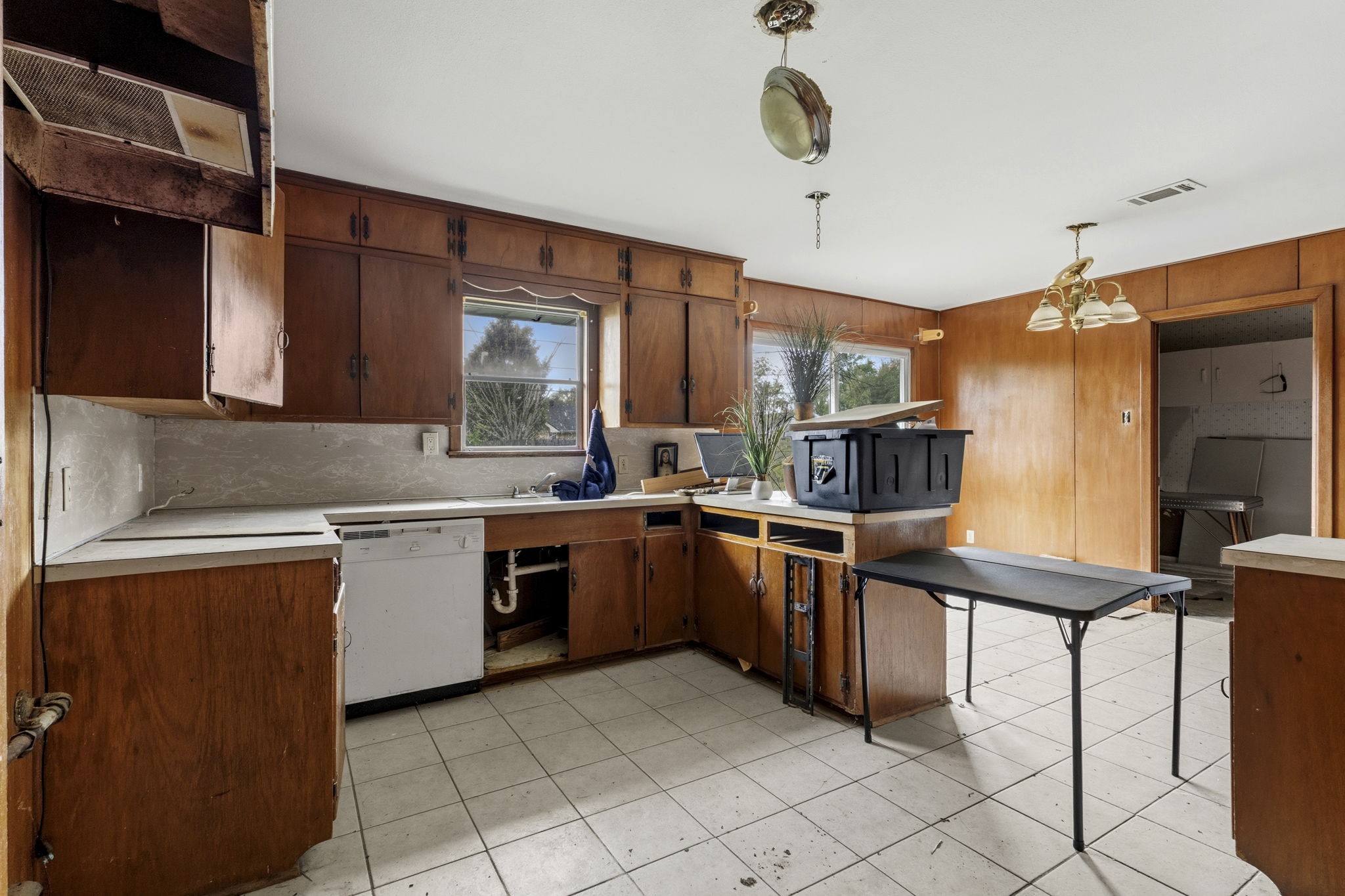 5145 Raleigh Drive Property Photo 9