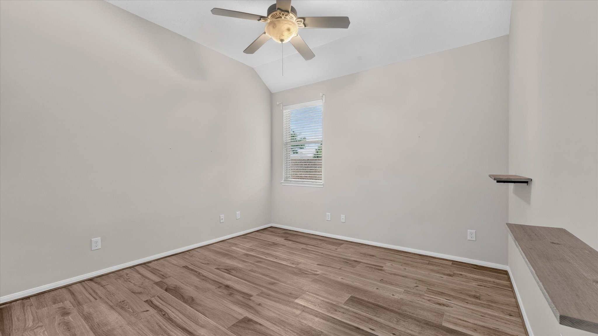 22626 Fanwick Drive Property Photo 28
