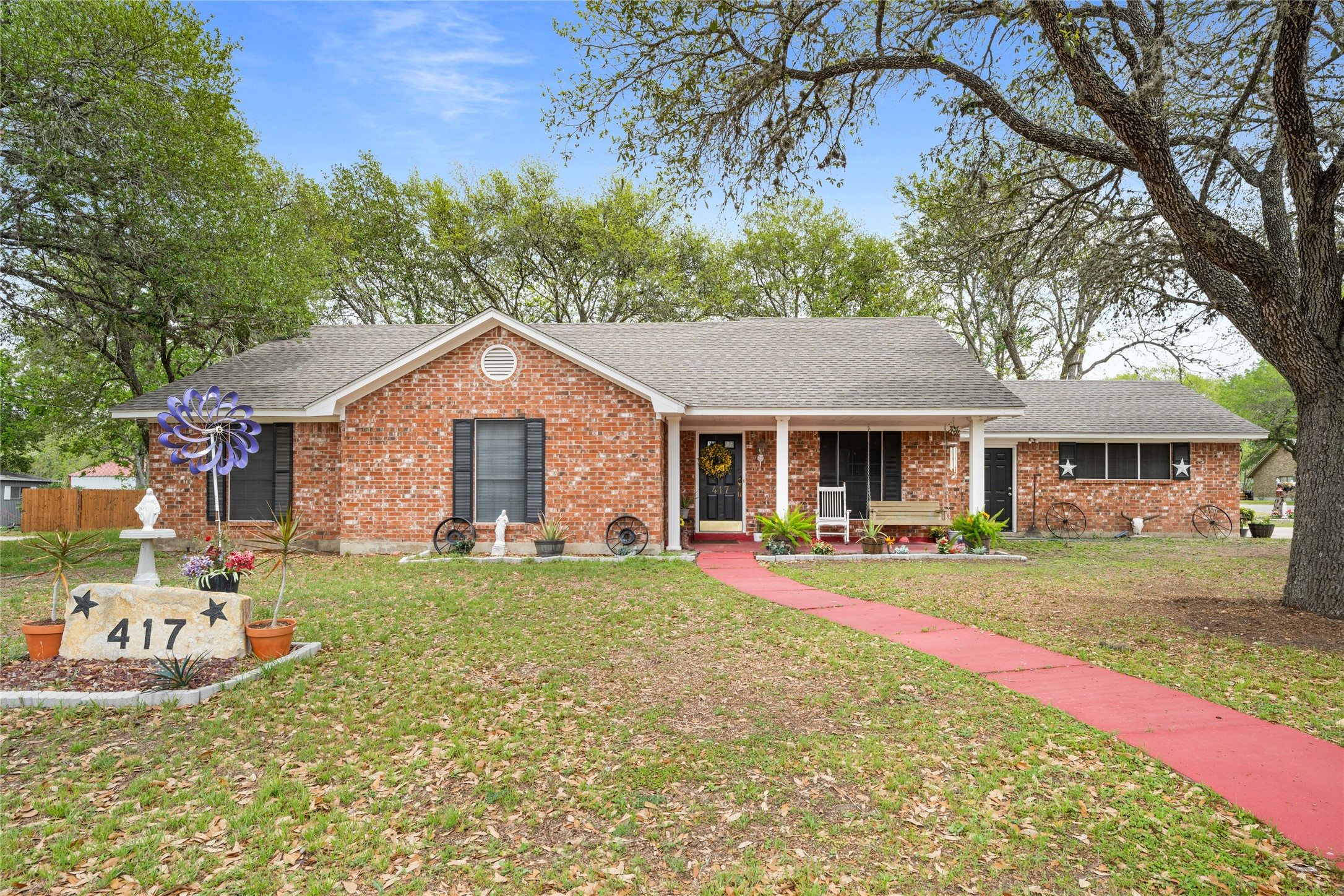 417 S Faires Property Photo 3