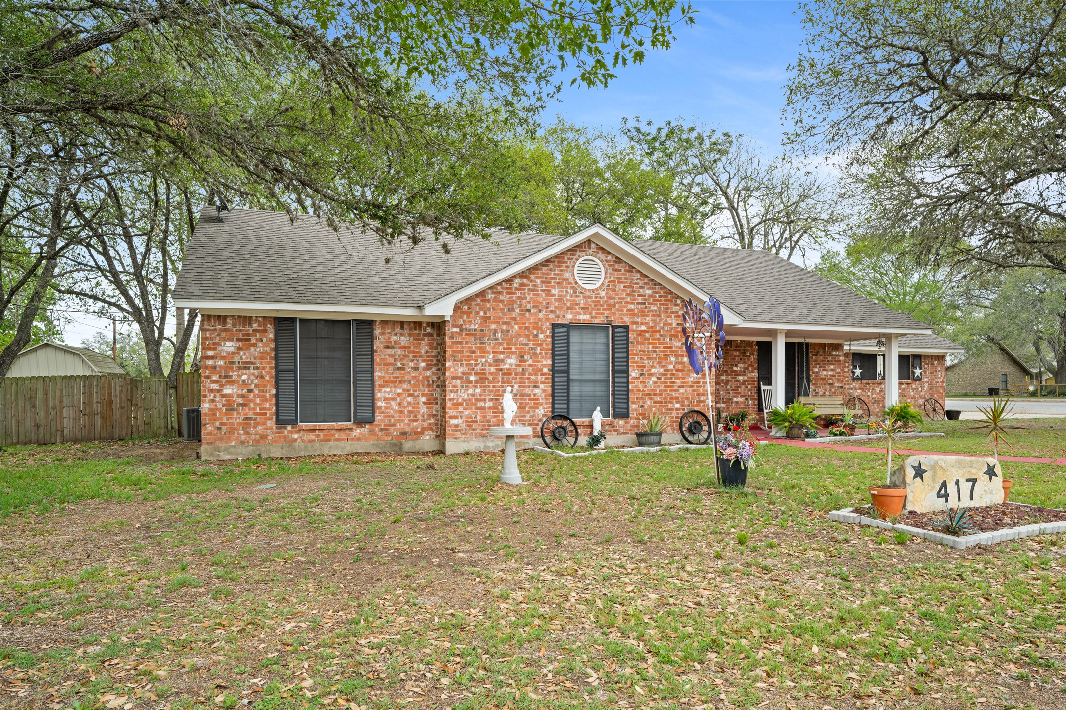 417 S Faires Property Photo 5