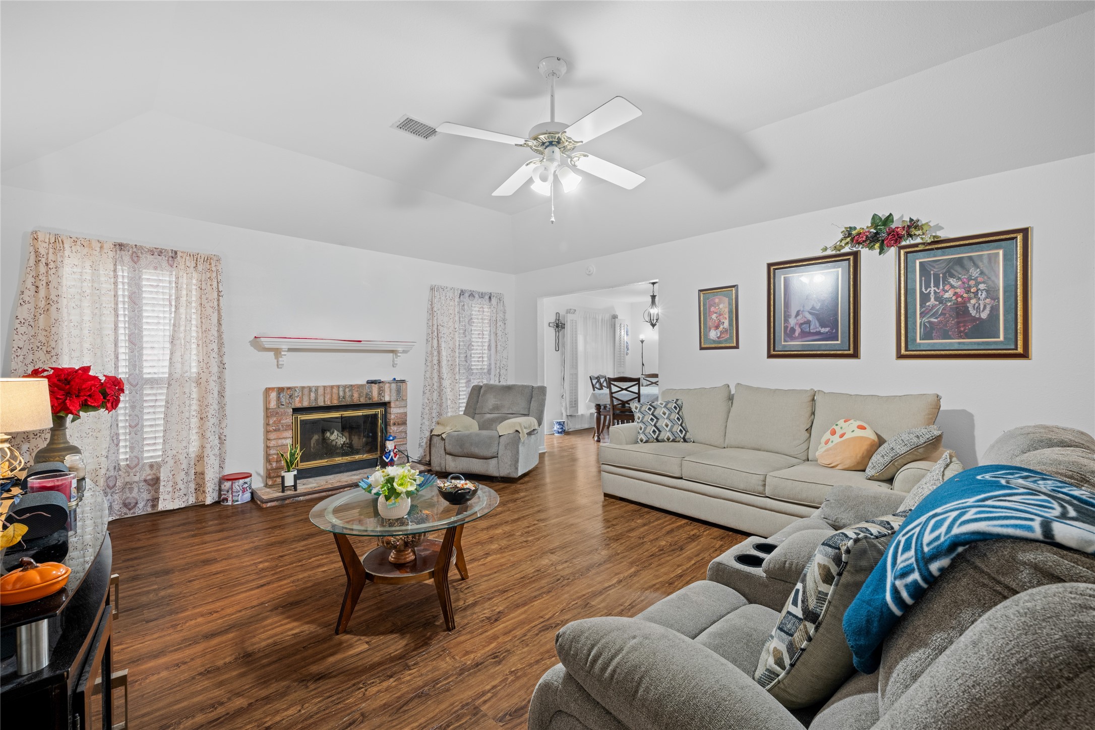 417 S Faires Property Photo 6