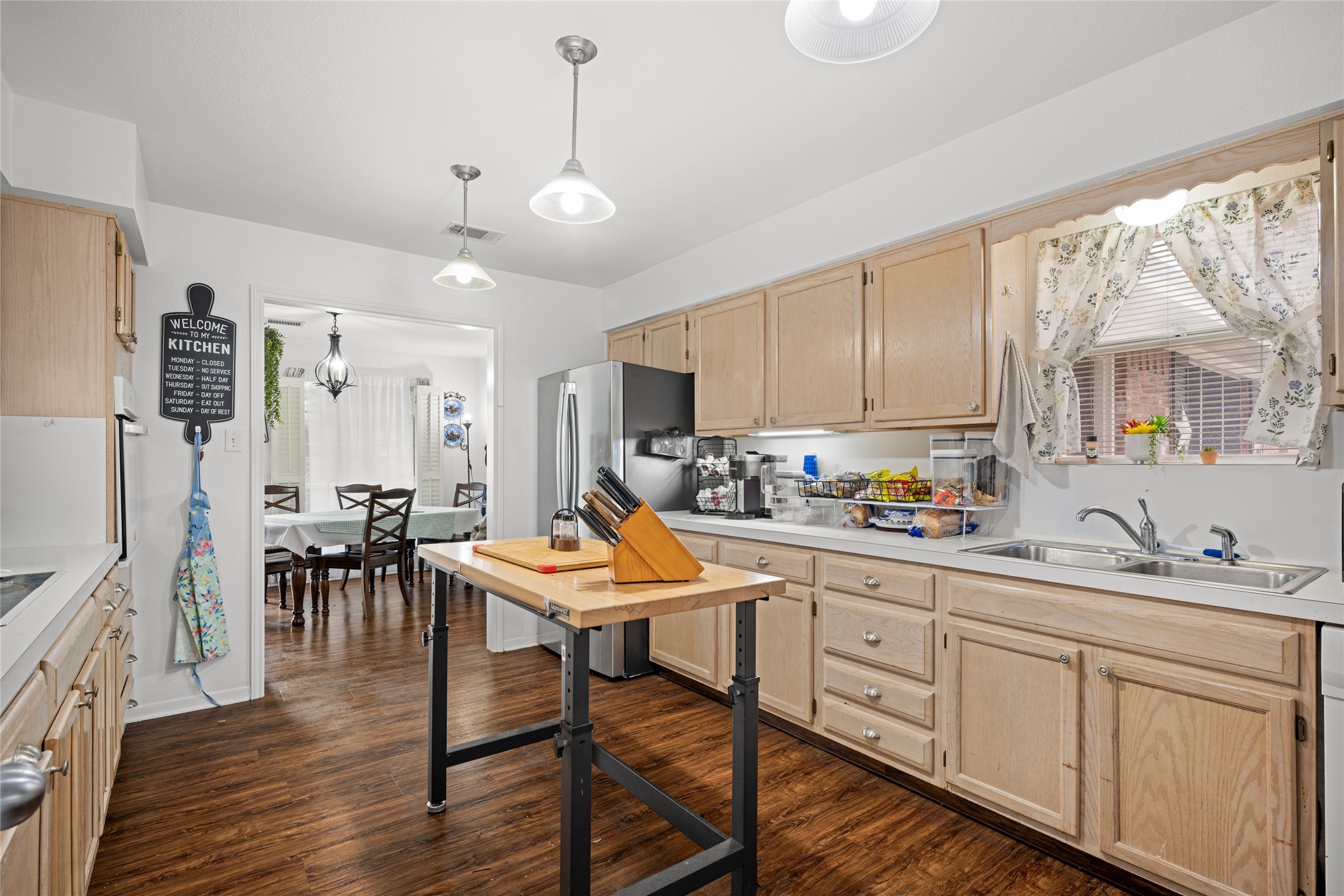 417 S Faires Property Photo 10