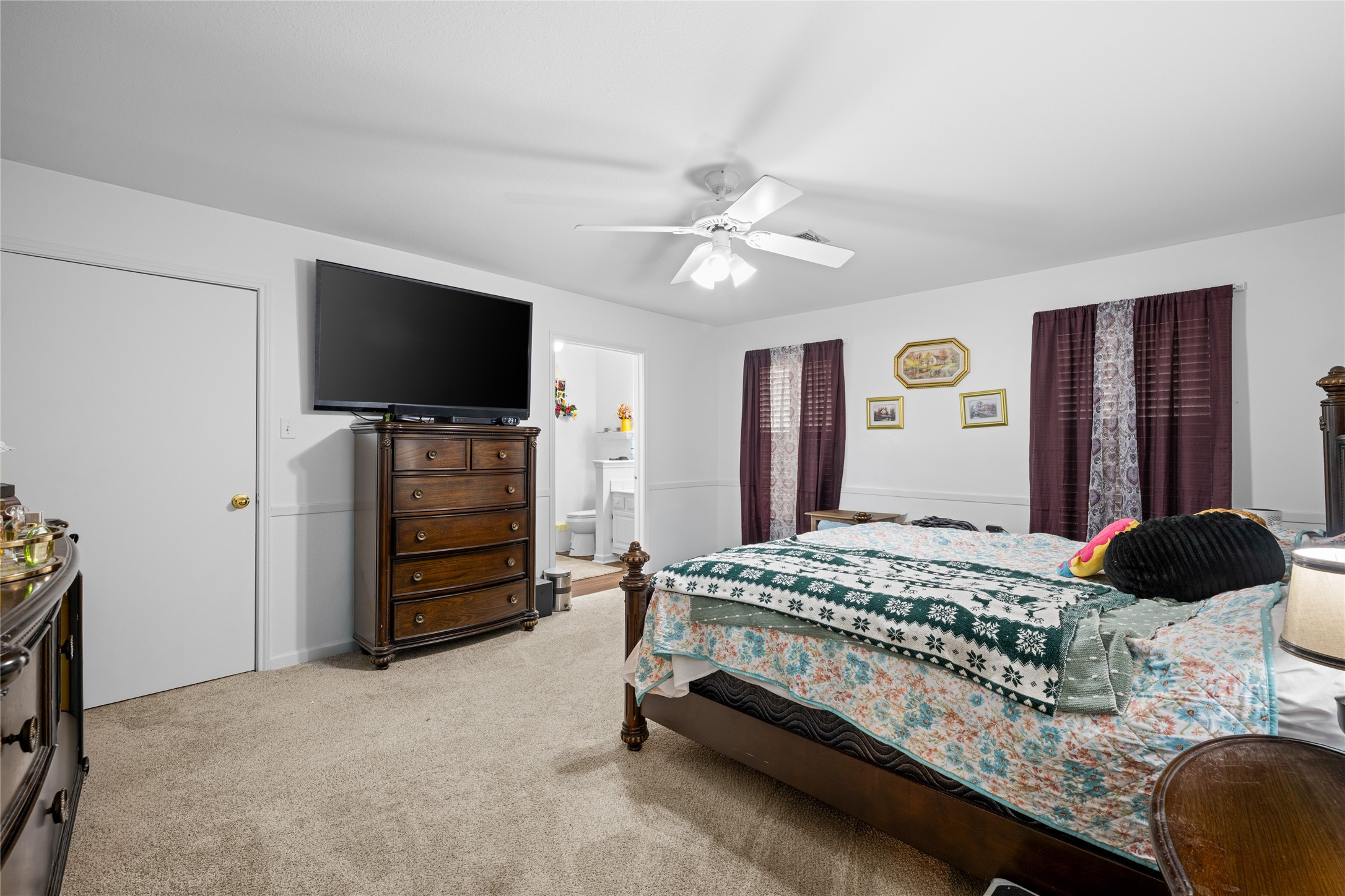 417 S Faires Property Photo 13