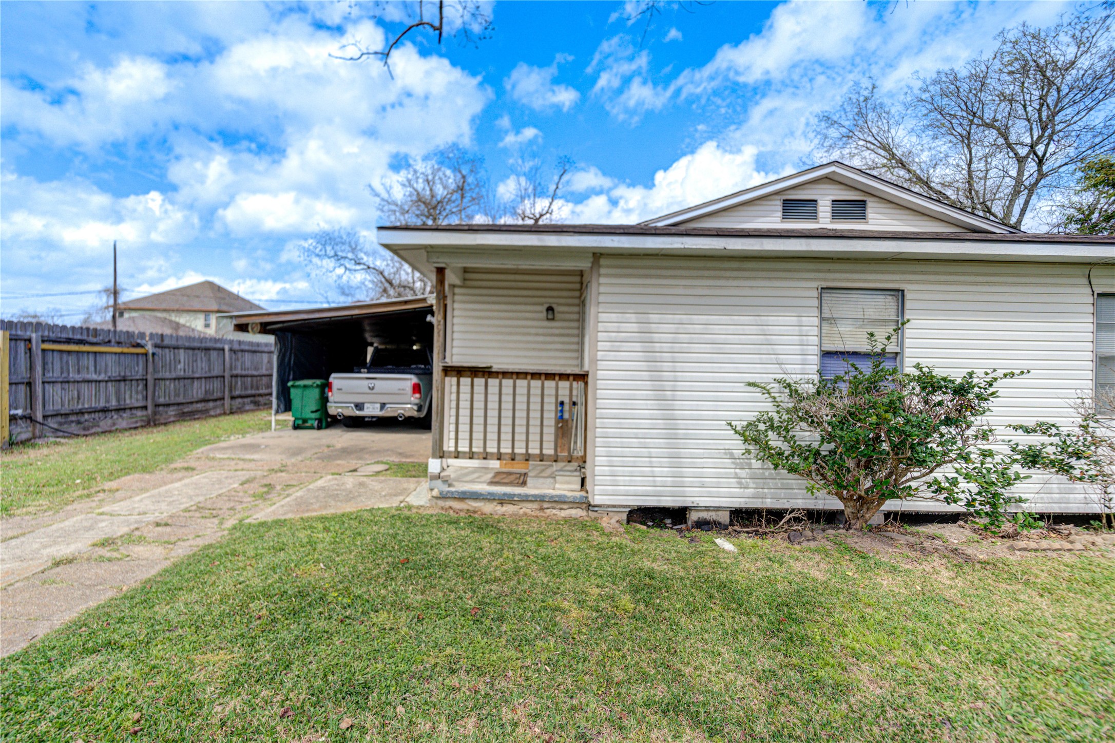 6109 Hertford Street Property Photo 25